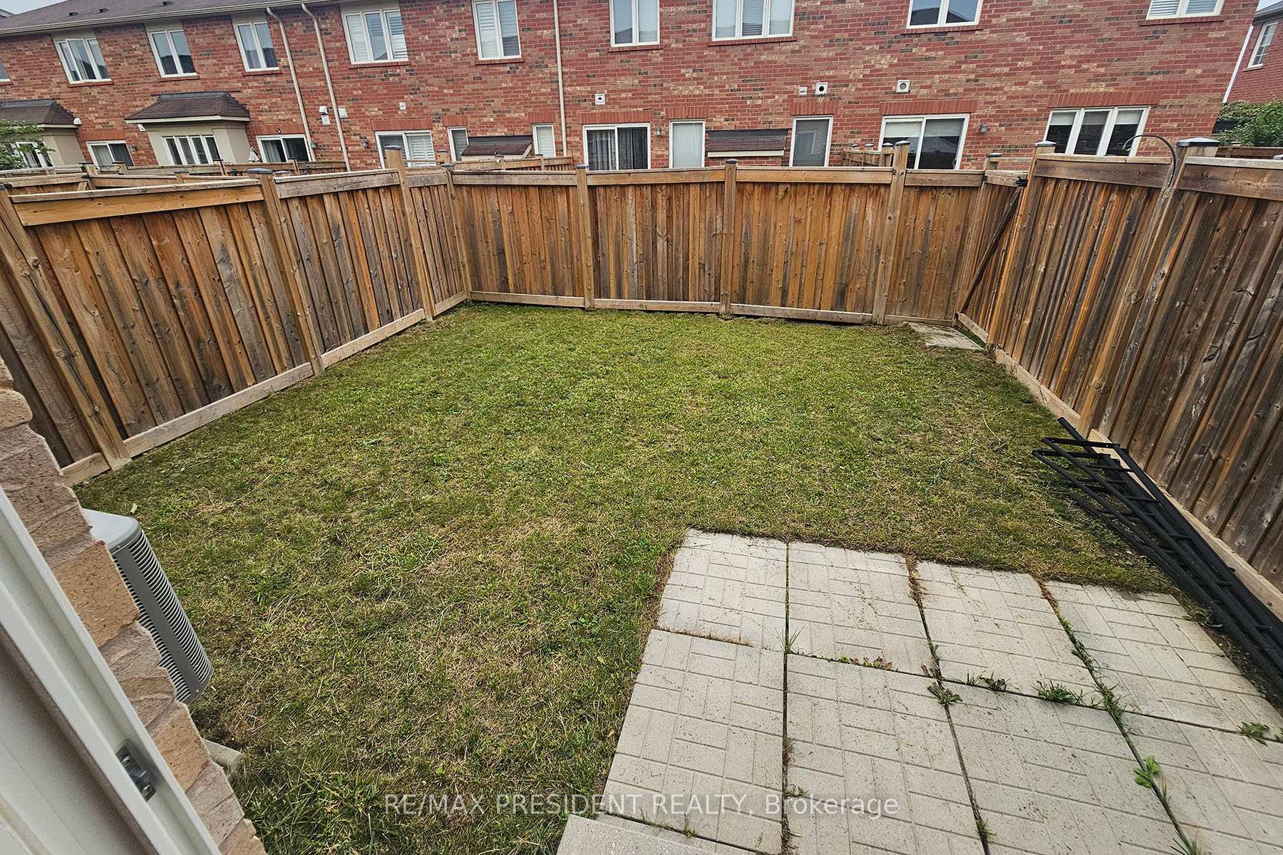 Photo 21 of 1008 Timmer Place, Milton, Willmott — HOMEH