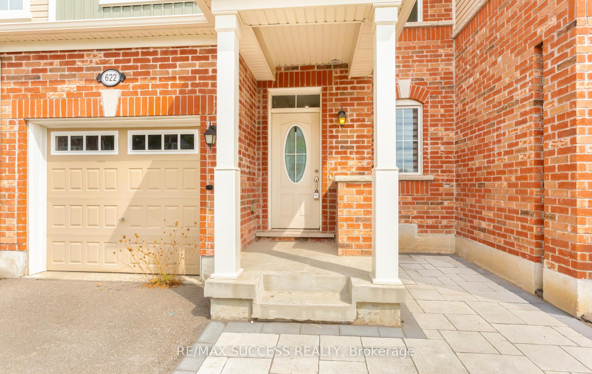 Photo 3 of 622 laking Terrace, Milton, Clarke — HOMEH