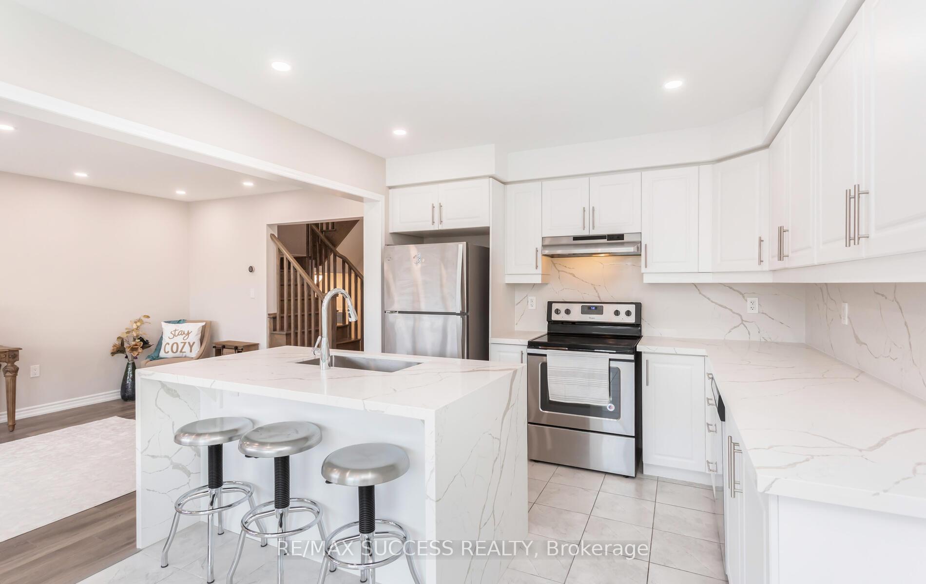 Photo 5 of 622 laking Terrace, Milton, Clarke — HOMEH