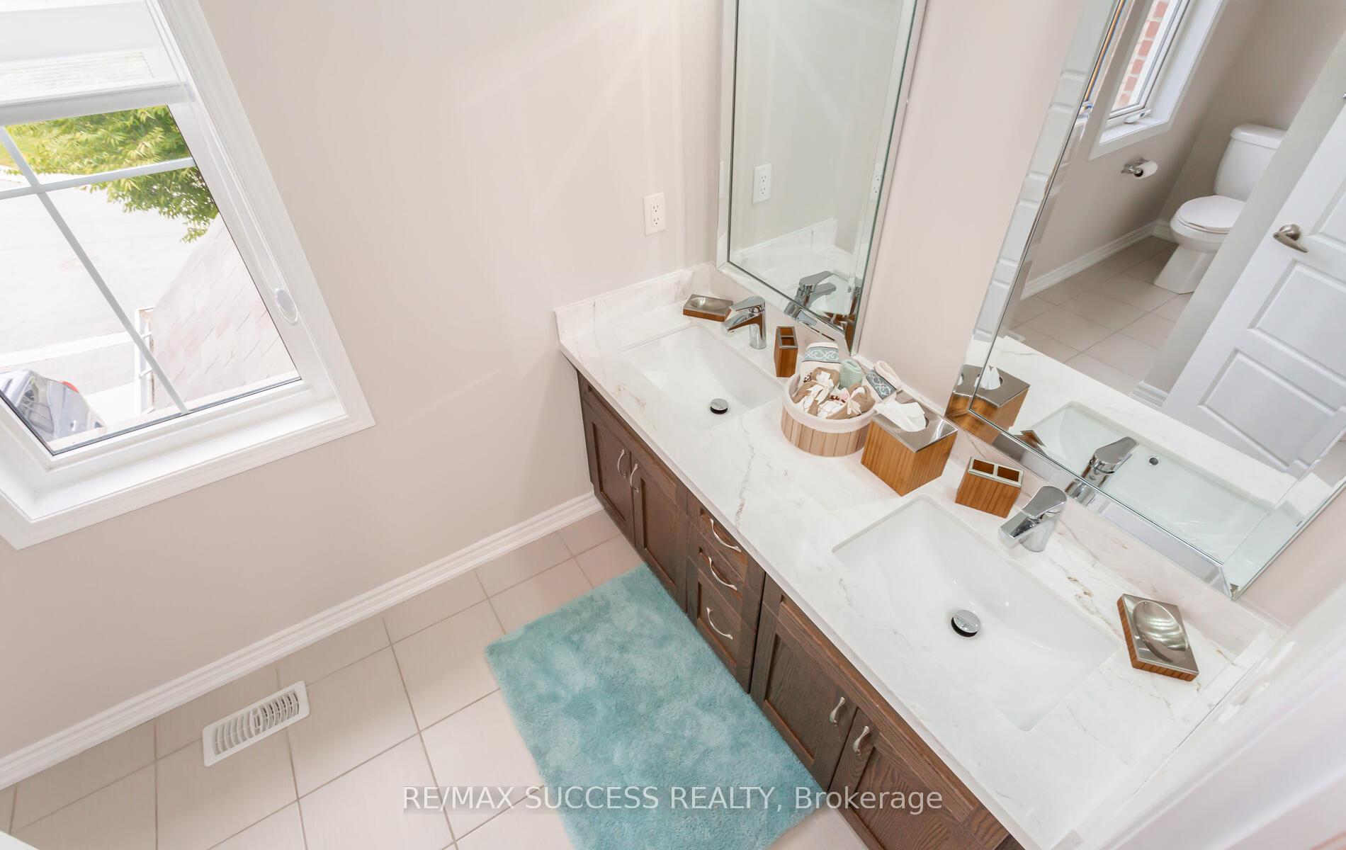 Photo 14 of 622 laking Terrace, Milton, Clarke — HOMEH