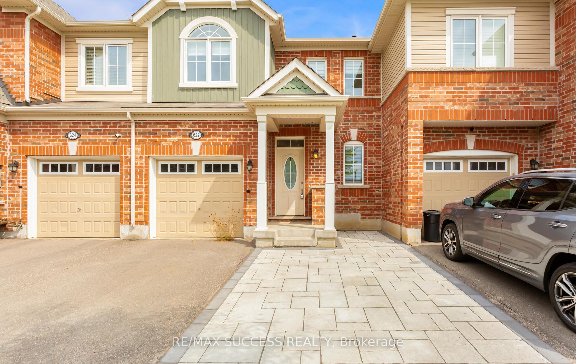 Photo 16 of 622 laking Terrace, Milton, Clarke — HOMEH