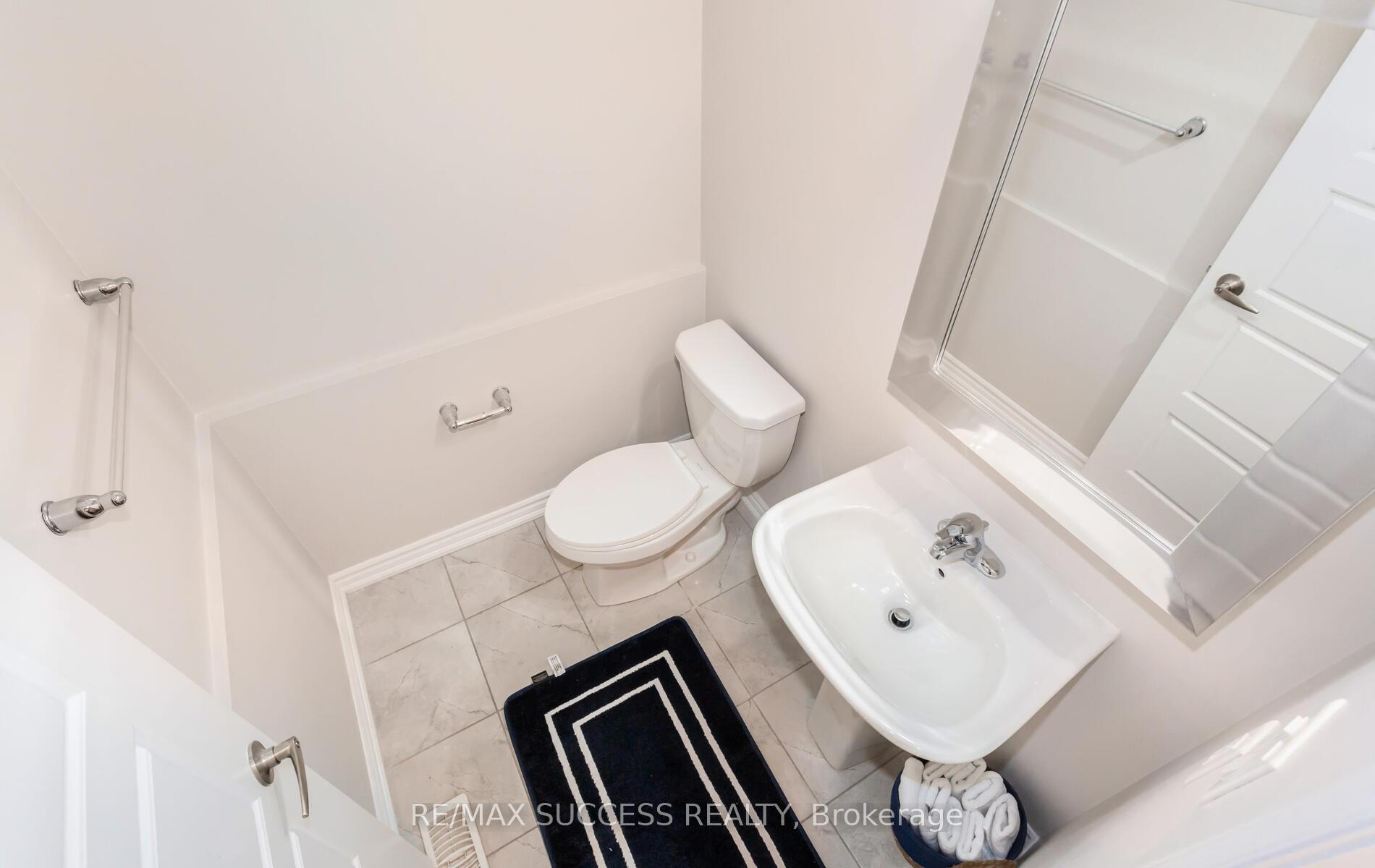 Photo 17 of 622 laking Terrace, Milton, Clarke — HOMEH