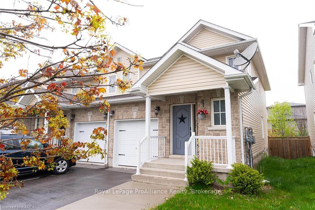 Front of 1573 Crimson Crescent