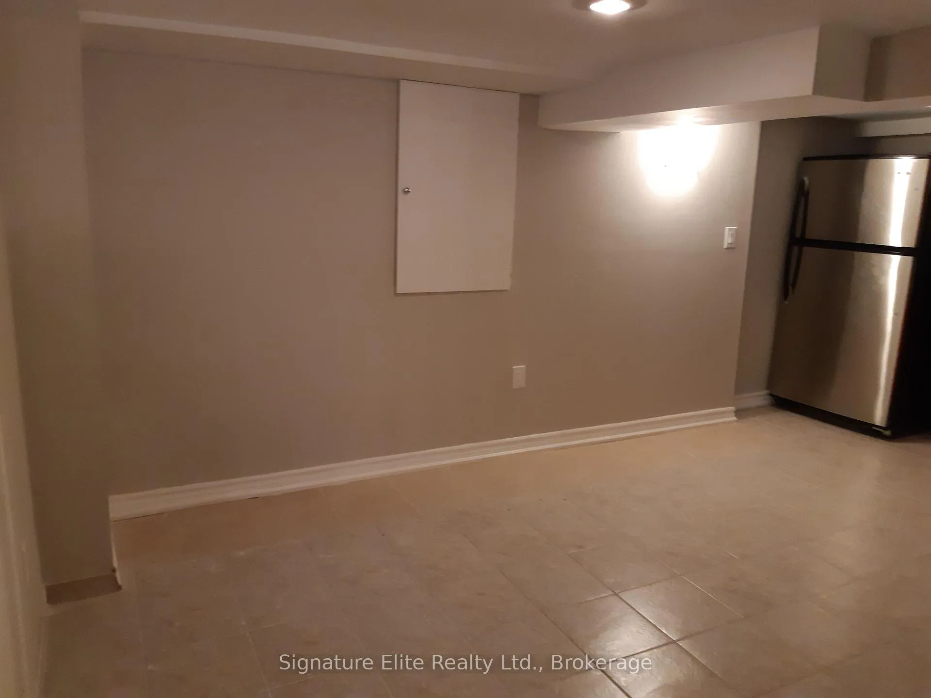 Photo 7 of Unit Bsmt, 239 Lambton Avenue, Toronto, Rockcliffe-Smythe — HOMEH