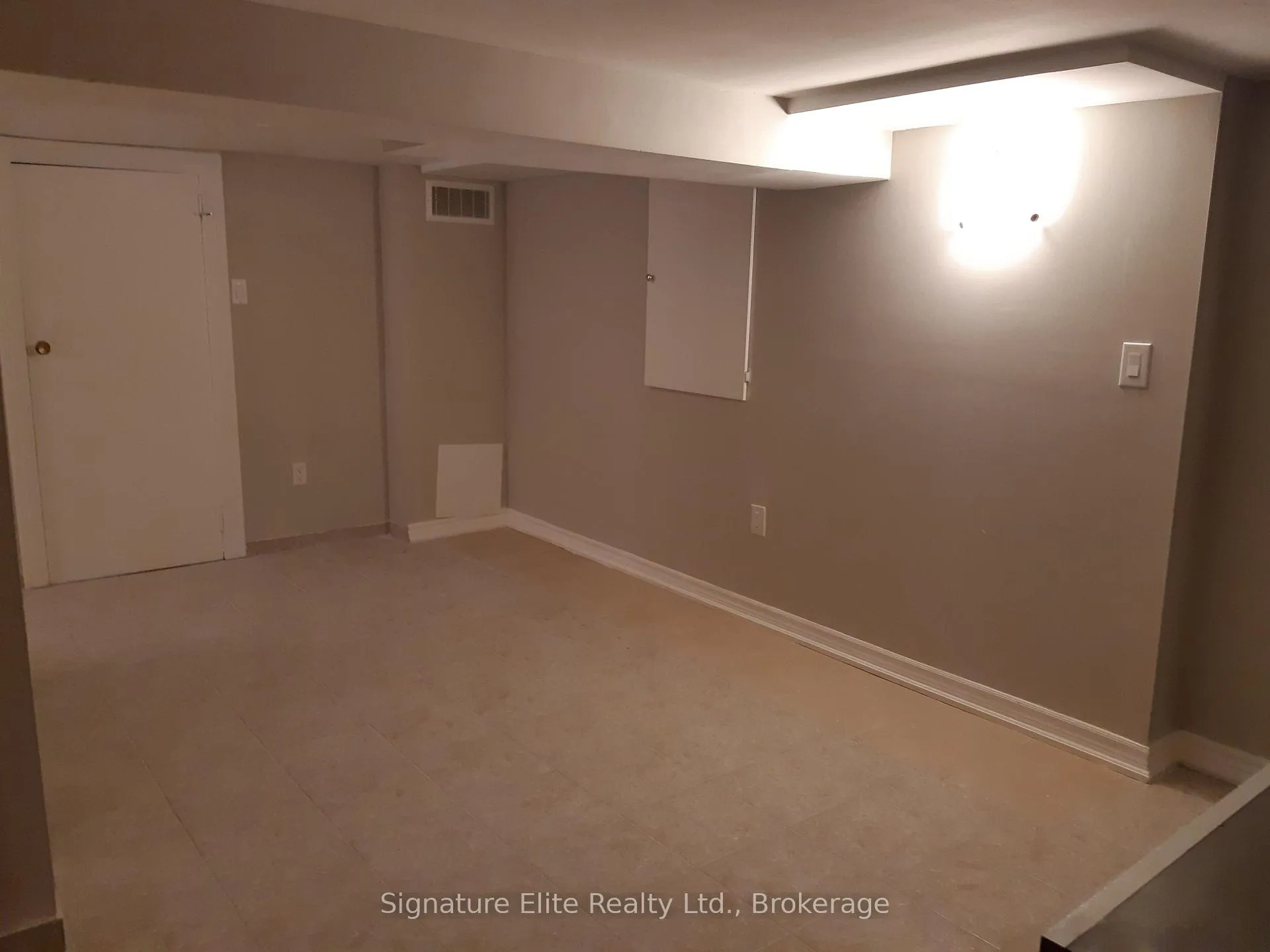 Photo 8 of Unit Bsmt, 239 Lambton Avenue, Toronto, Rockcliffe-Smythe — HOMEH