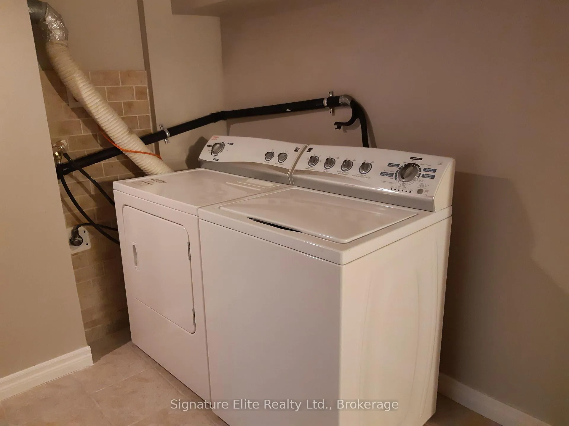 Photo 12 of Unit Bsmt, 239 Lambton Avenue, Toronto, Rockcliffe-Smythe — HOMEH
