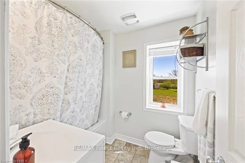 Photo 21 of 2232 Woodburn Road, Kingston, City North of 401 — HOMEH