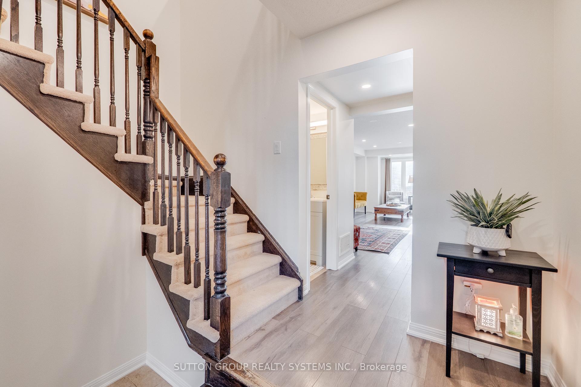 Photo 2 of 299 Mortimer Crescent, Milton, Harrison — HOMEH