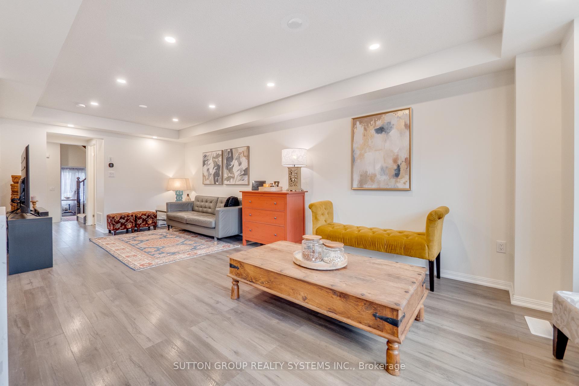 Photo 10 of 299 Mortimer Crescent, Milton, Harrison — HOMEH