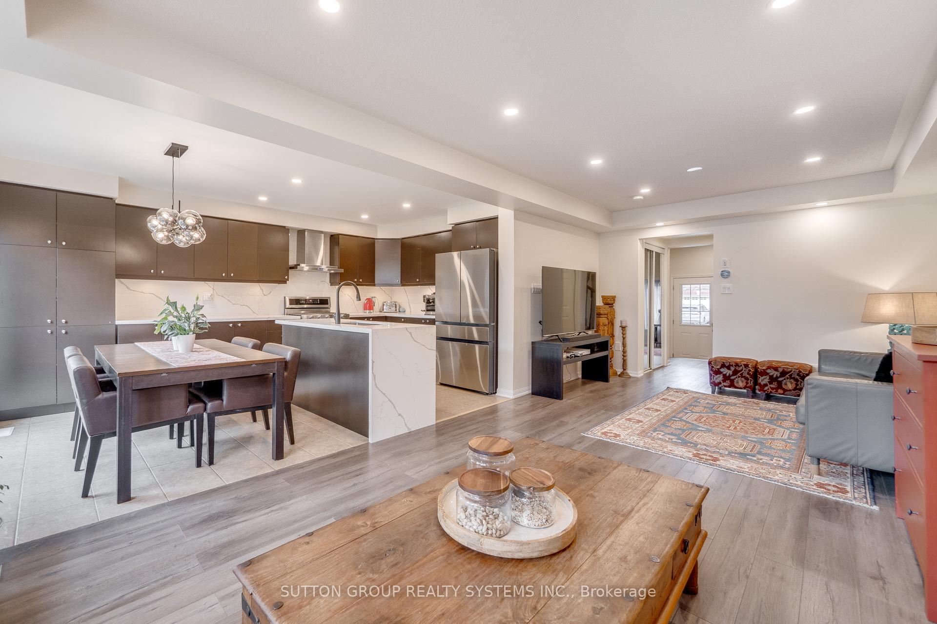 Photo 11 of 299 Mortimer Crescent, Milton, Harrison — HOMEH