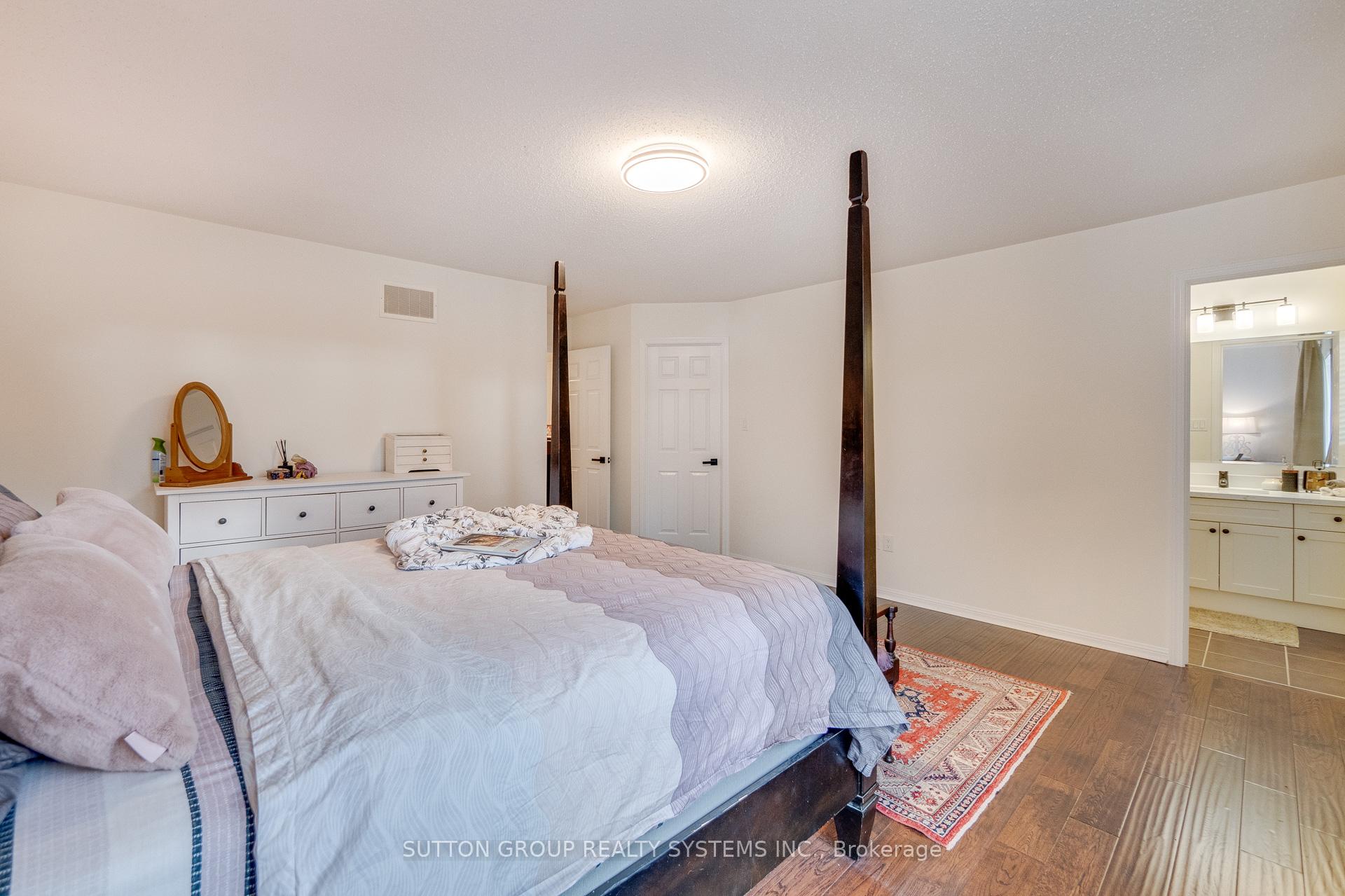 Photo 22 of 299 Mortimer Crescent, Milton, Harrison — HOMEH