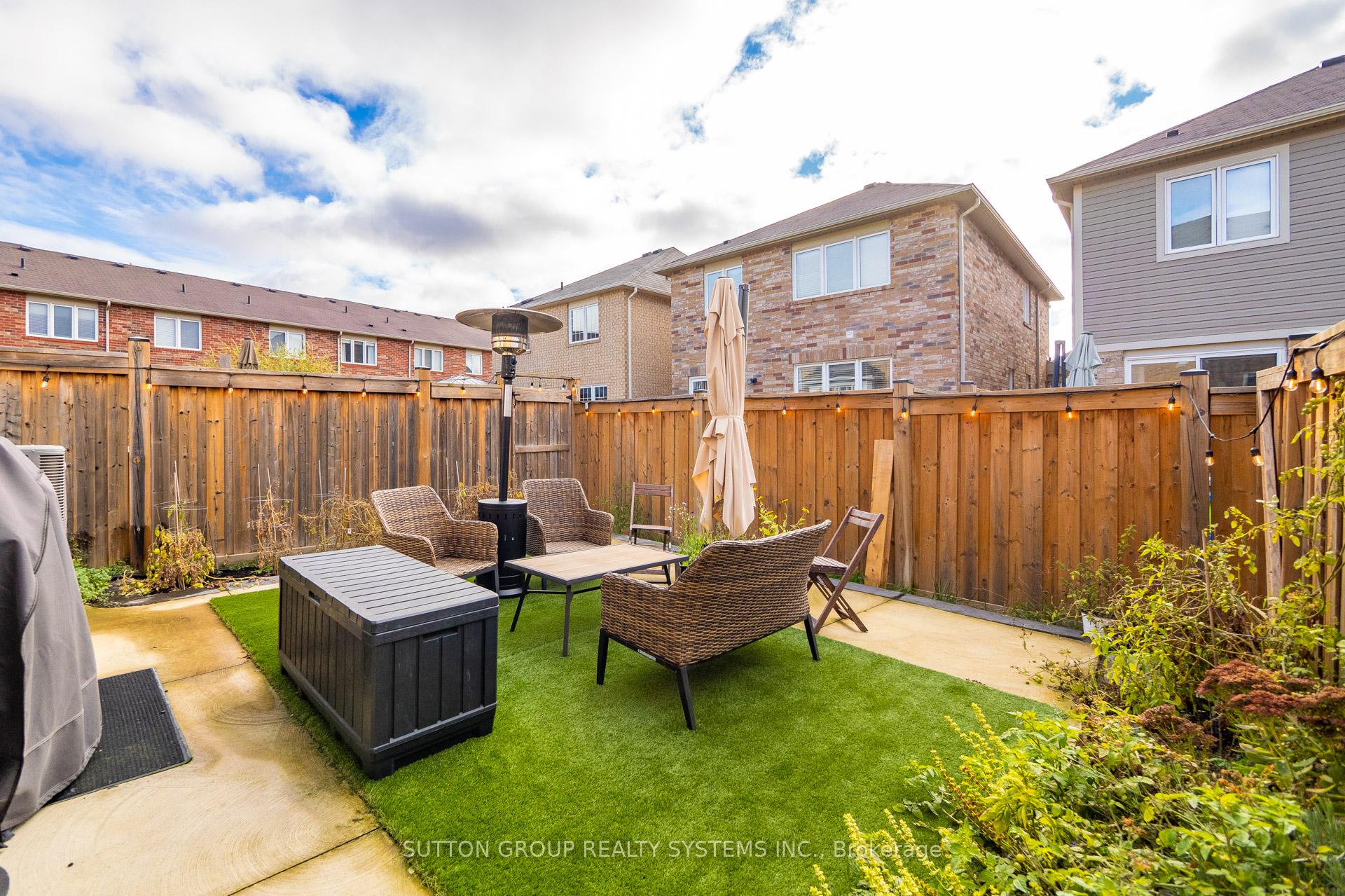 Photo 32 of 299 Mortimer Crescent, Milton, Harrison — HOMEH