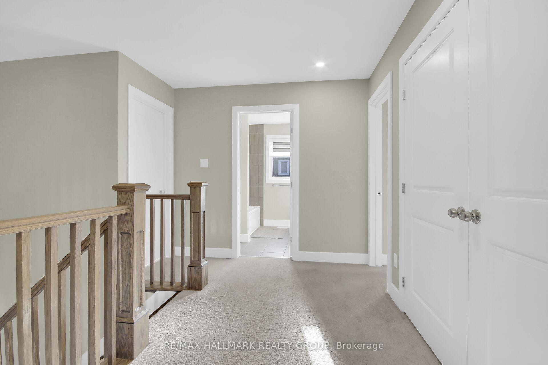 Photo 17 of 77 Axel Crescent, Ottawa, Kanata - Emerald Meadows/Trailwest — HOMEH