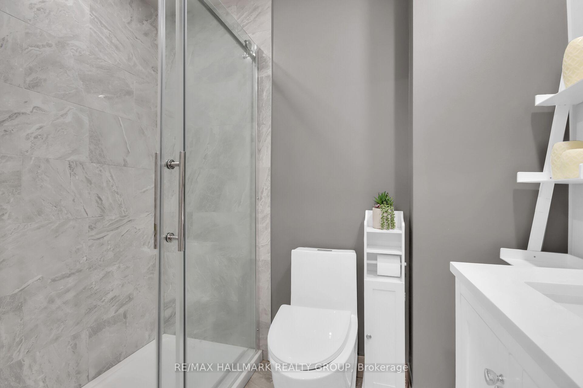 Photo 29 of 77 Axel Crescent, Ottawa, Kanata - Emerald Meadows/Trailwest — HOMEH