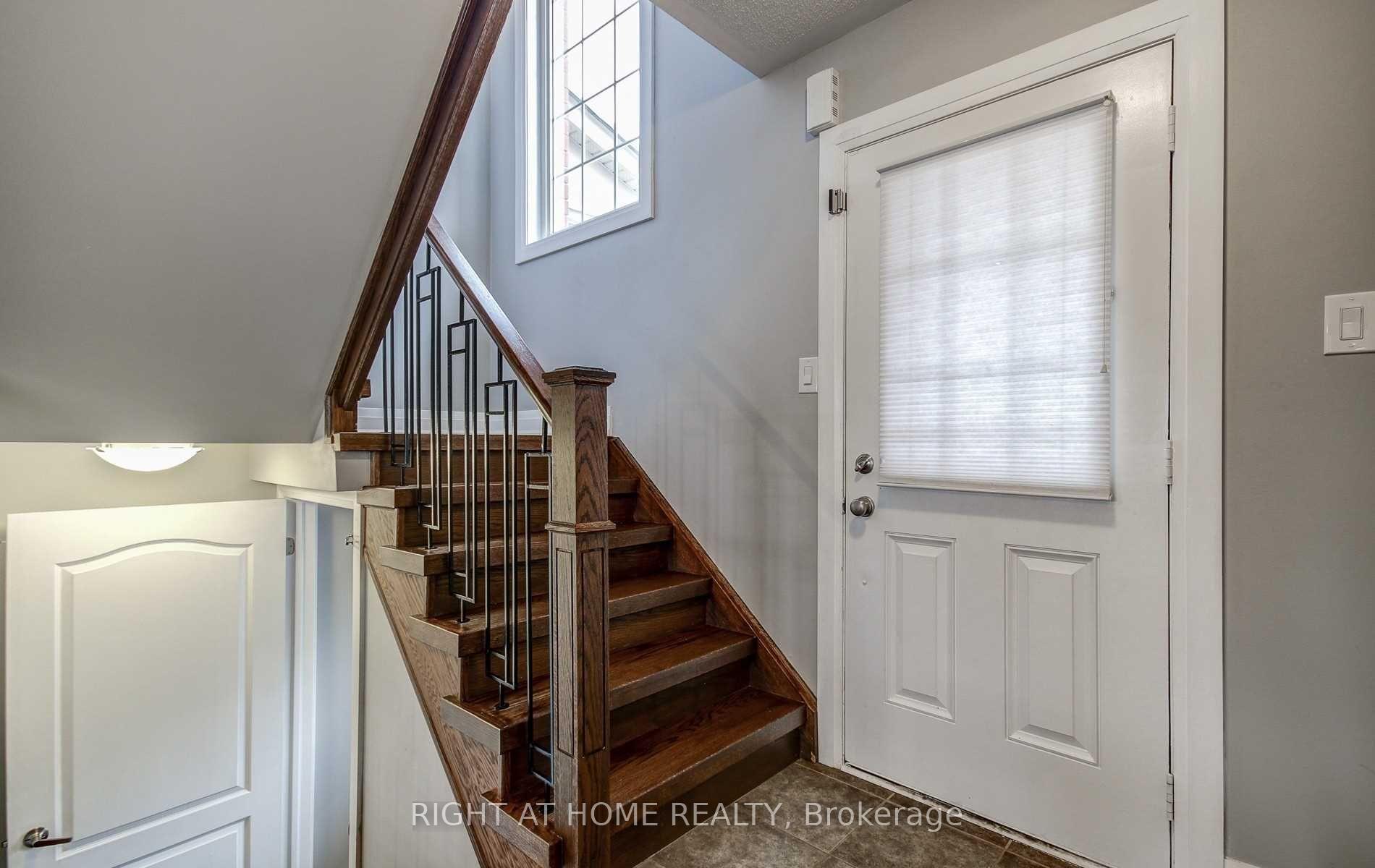 Photo 4 of 288 Woodley Crescent, Milton, Willmott — HOMEH