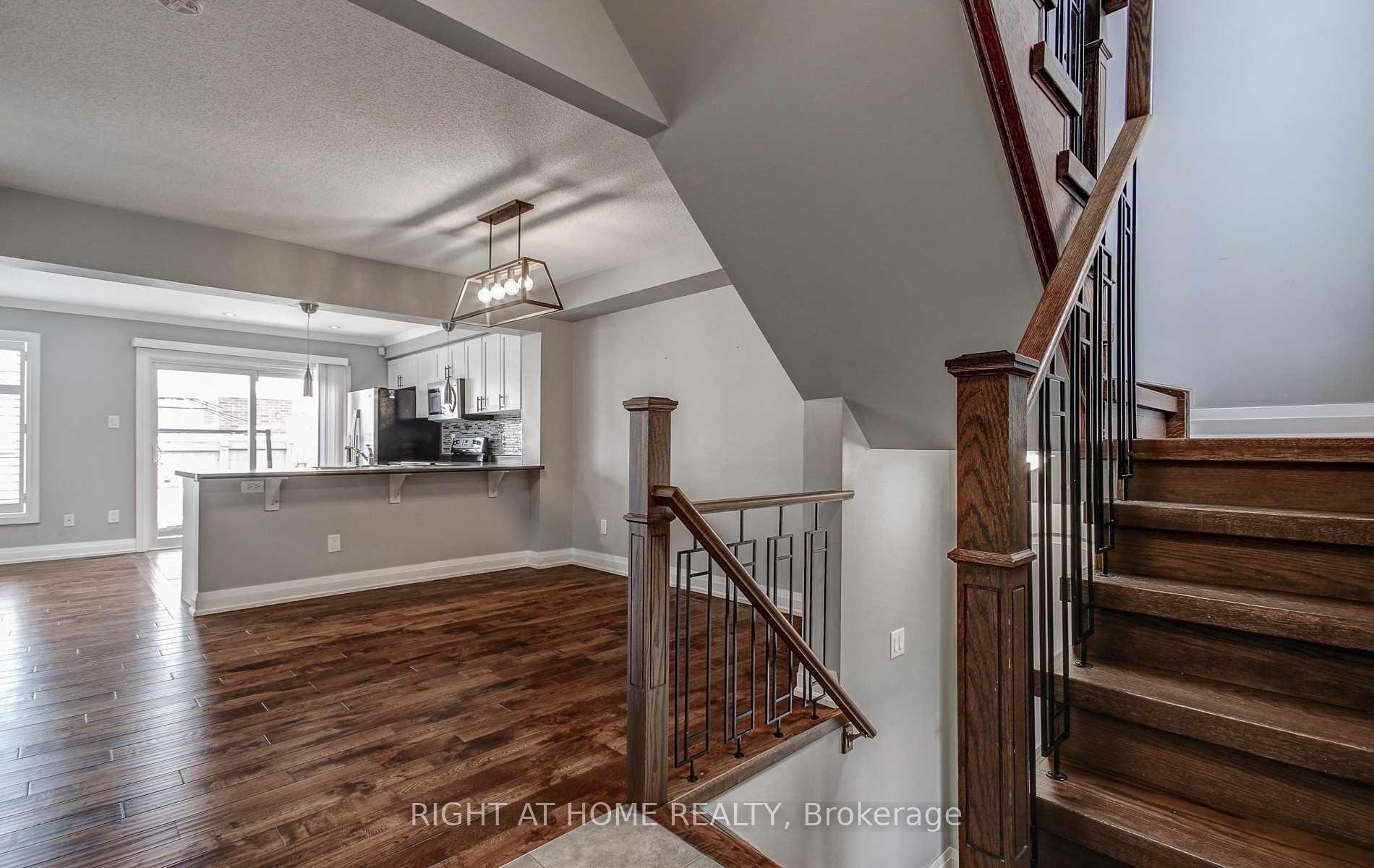 Photo 5 of 288 Woodley Crescent, Milton, Willmott — HOMEH