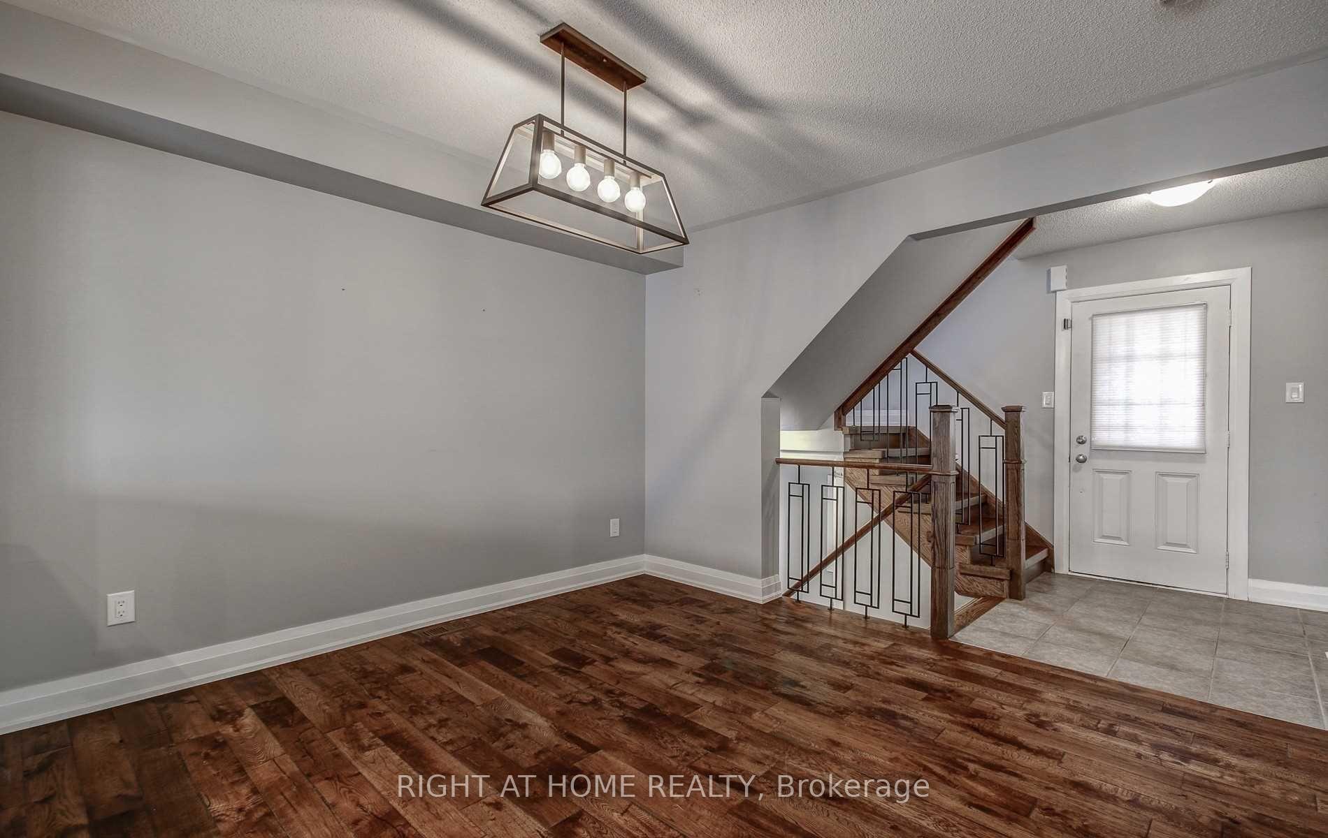 Photo 10 of 288 Woodley Crescent, Milton, Willmott — HOMEH