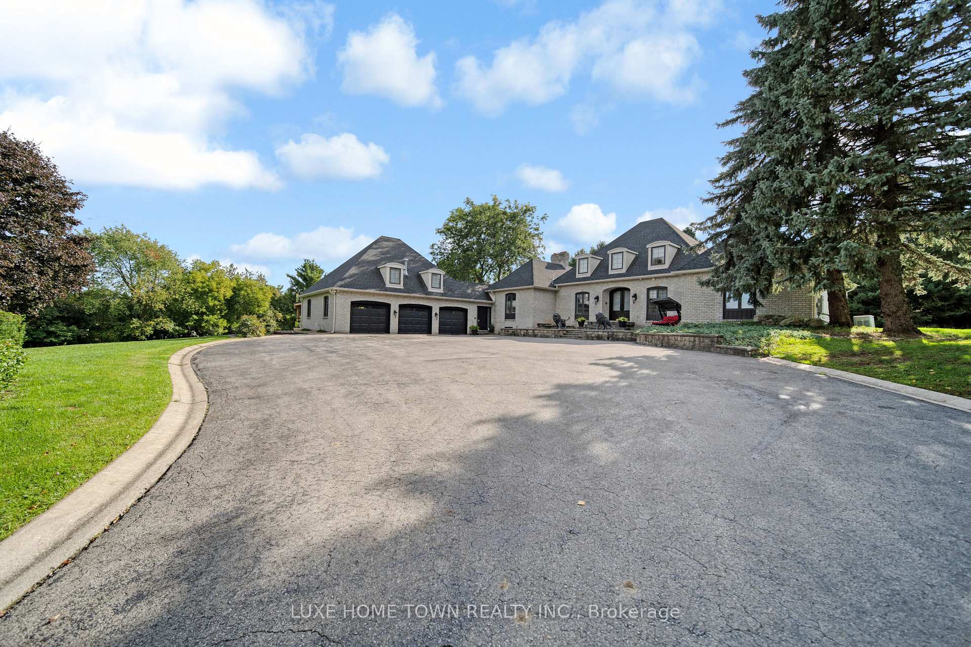 Front of 7038 Guelph Line
