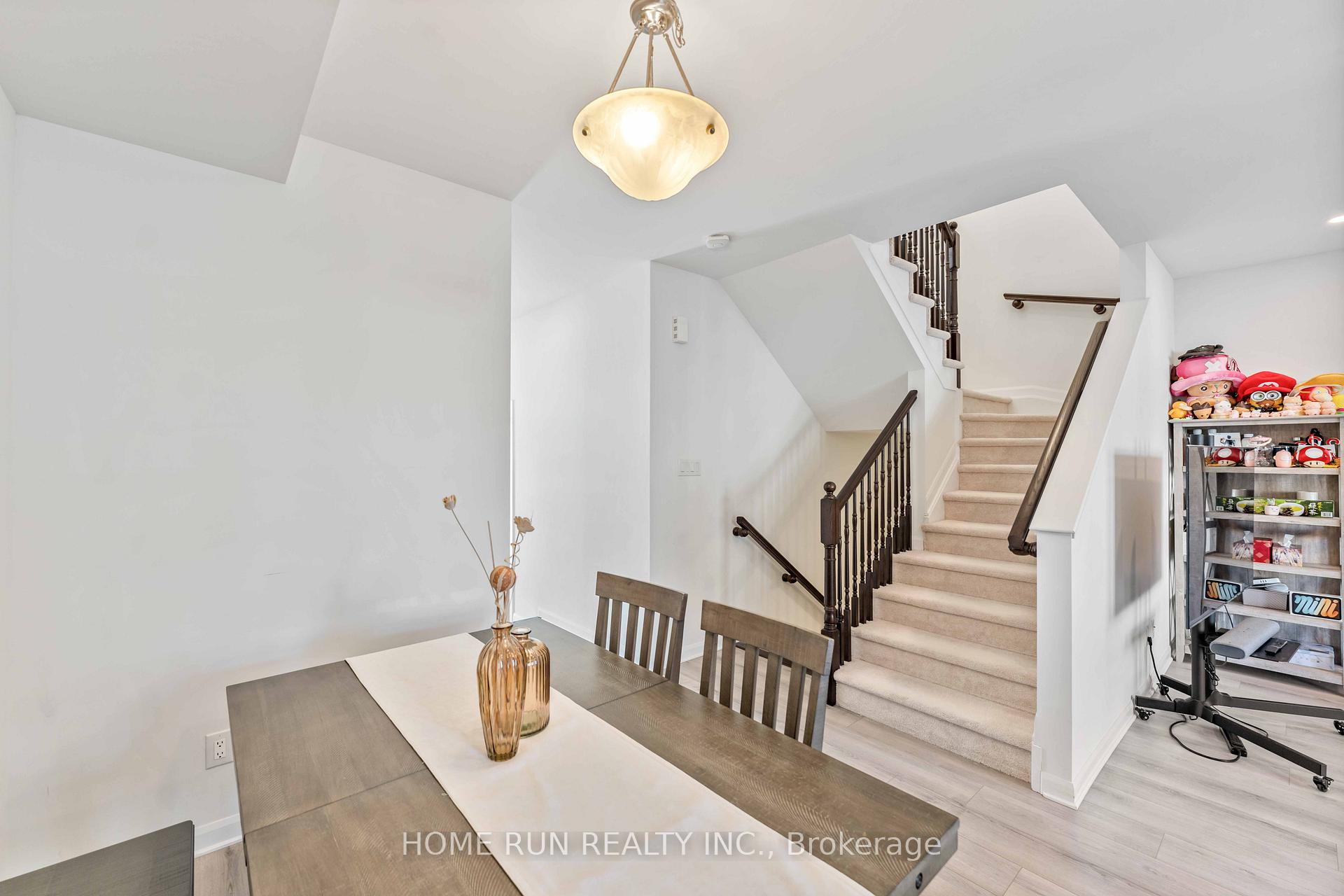 Photo 5 of 235 Clonrush Way, Ottawa, Kanata - Kanata Lakes/Heritage Hills — HOMEH