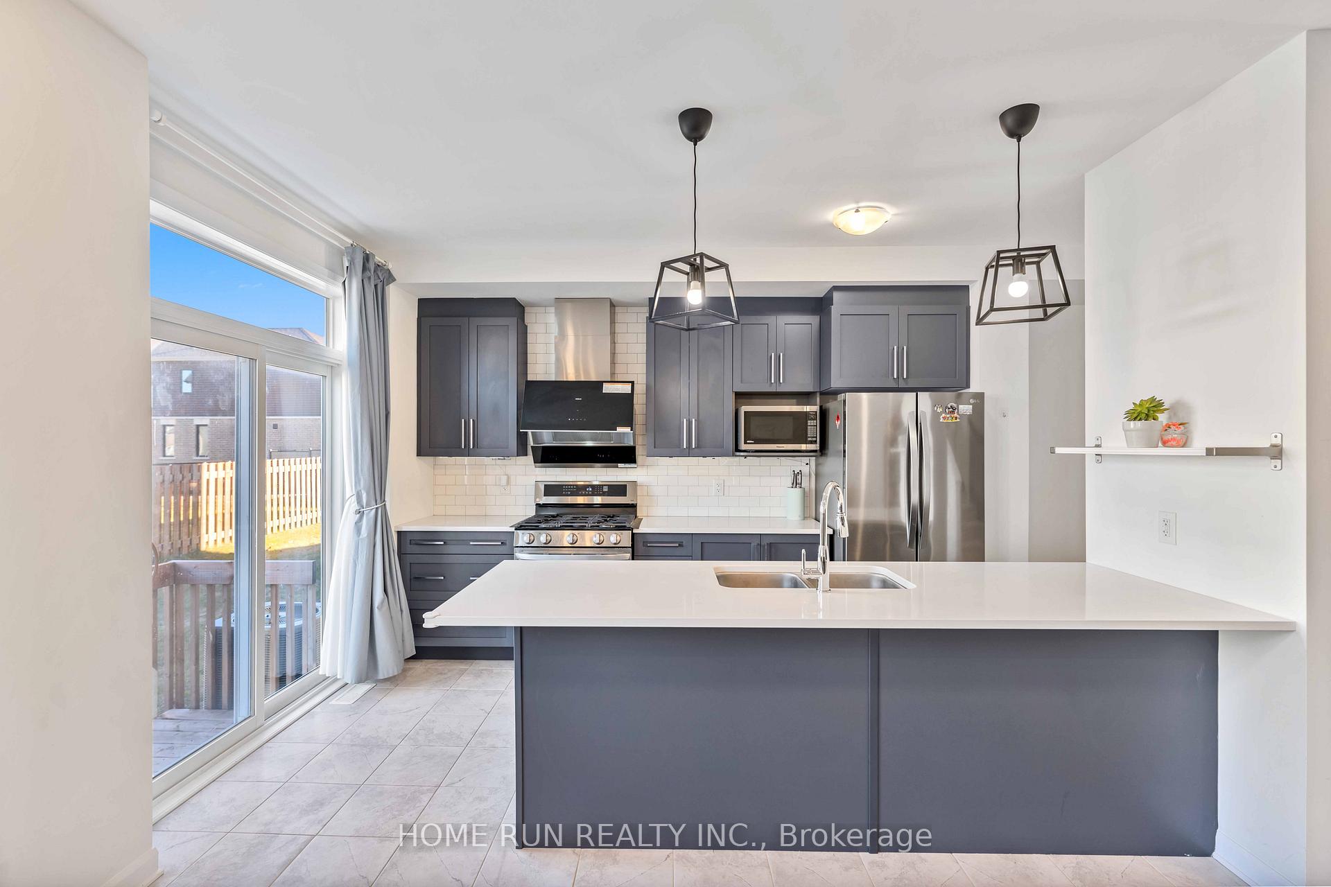 Photo 8 of 235 Clonrush Way, Ottawa, Kanata - Kanata Lakes/Heritage Hills — HOMEH