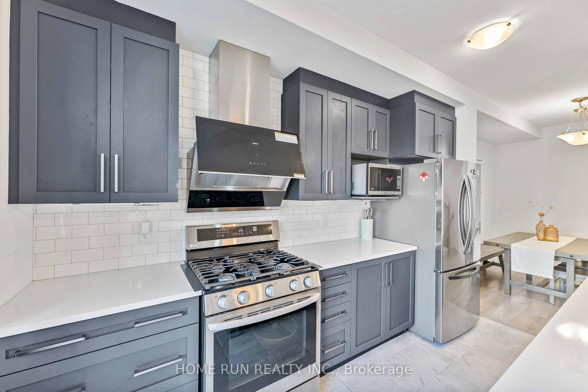 Photo 10 of 235 Clonrush Way, Ottawa, Kanata - Kanata Lakes/Heritage Hills — HOMEH