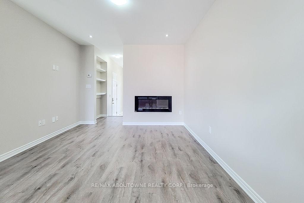 Photo 7 of 895 Ash Gate, Milton, Cobban — HOMEH