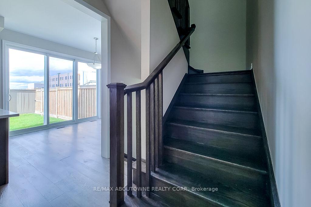 Photo 23 of 895 Ash Gate, Milton, Cobban — HOMEH