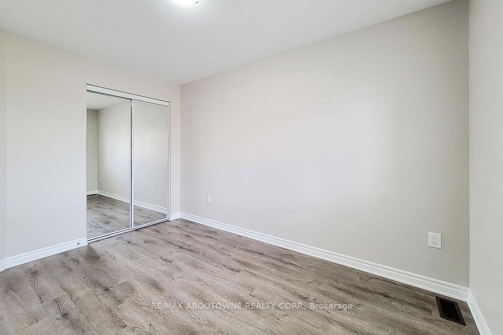 Photo 32 of 895 Ash Gate, Milton, Cobban — HOMEH