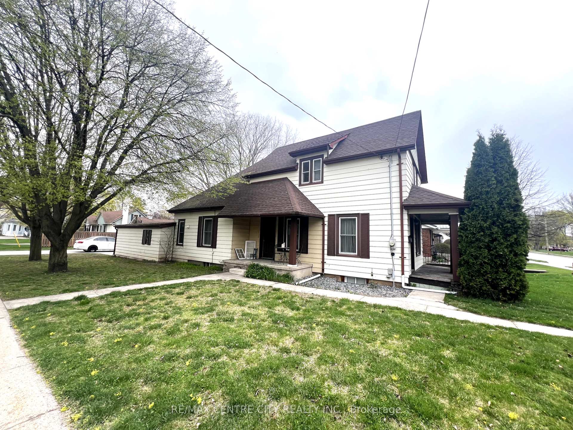 Photo 1 of 24 Fourth Avenue, Aylmer — HOMEH