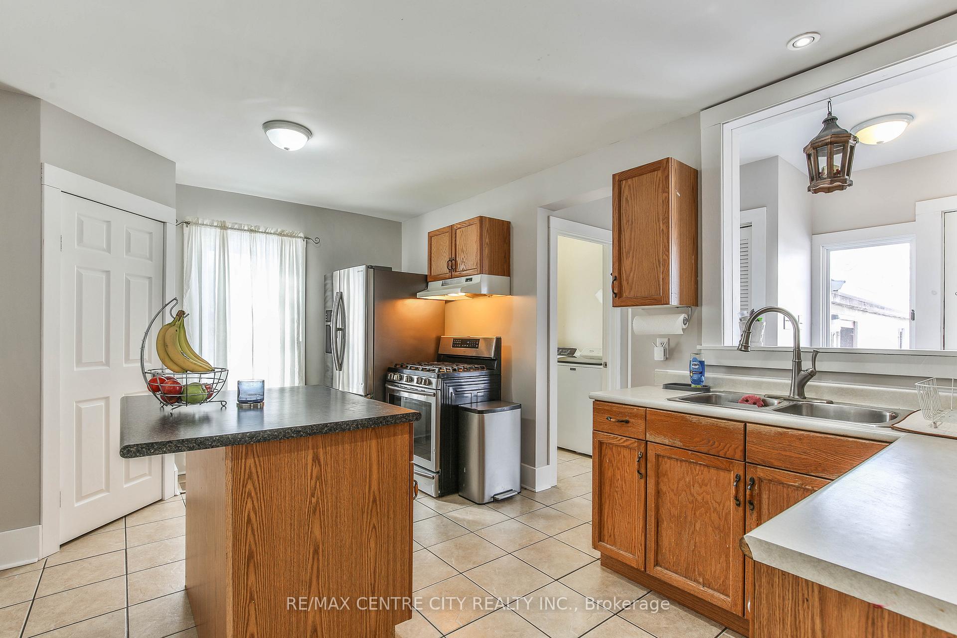 Photo 5 of 24 Fourth Avenue, Aylmer — HOMEH