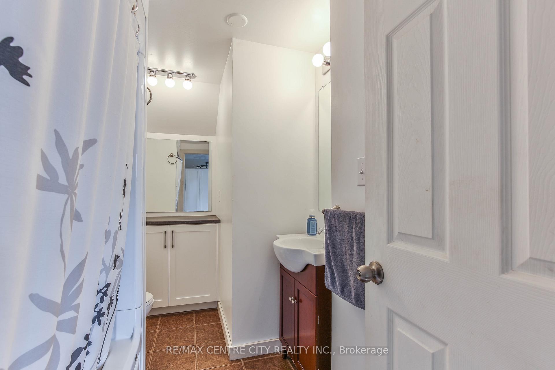 Photo 15 of 24 Fourth Avenue, Aylmer — HOMEH