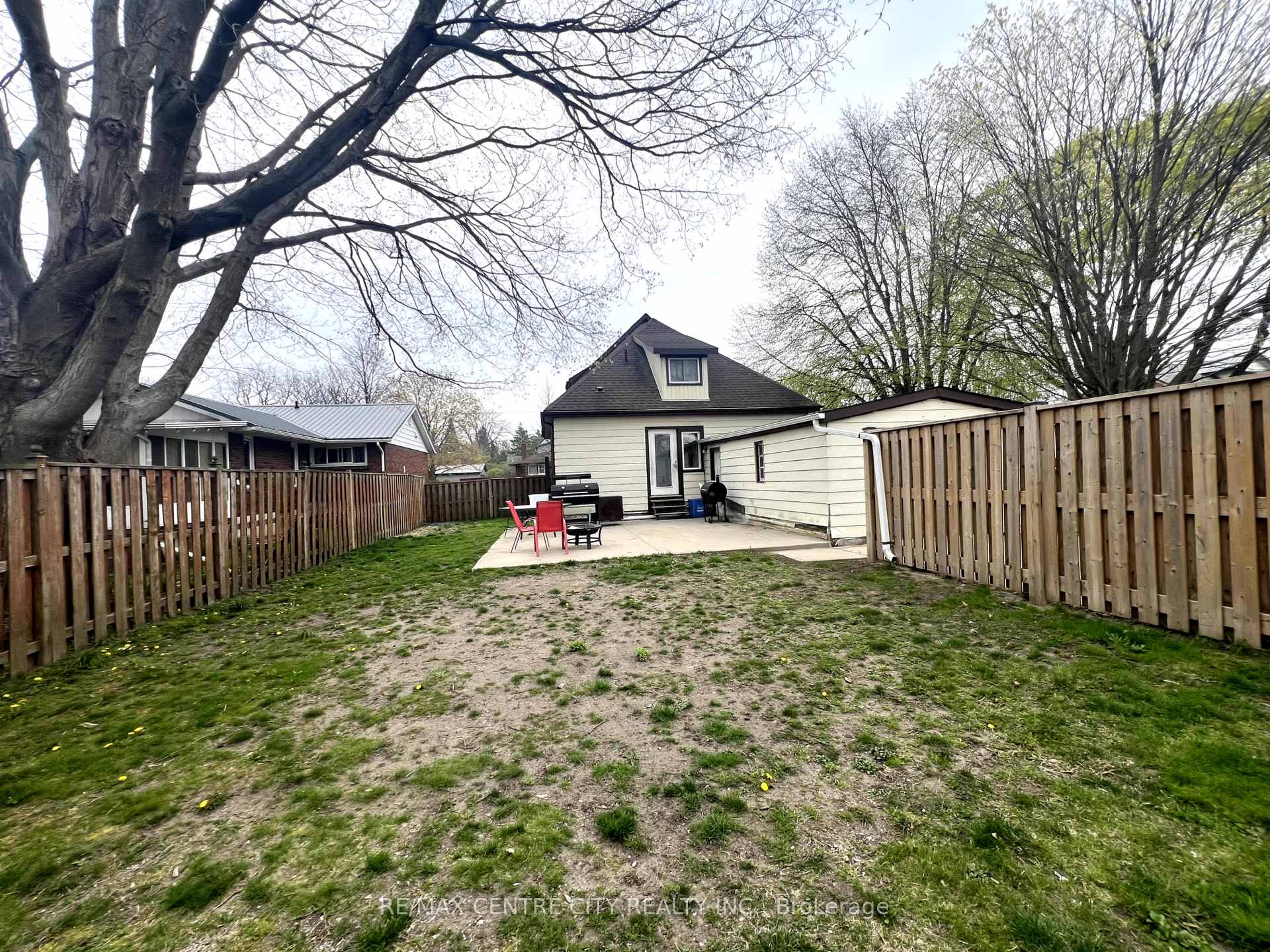 Photo 25 of 24 Fourth Avenue, Aylmer — HOMEH