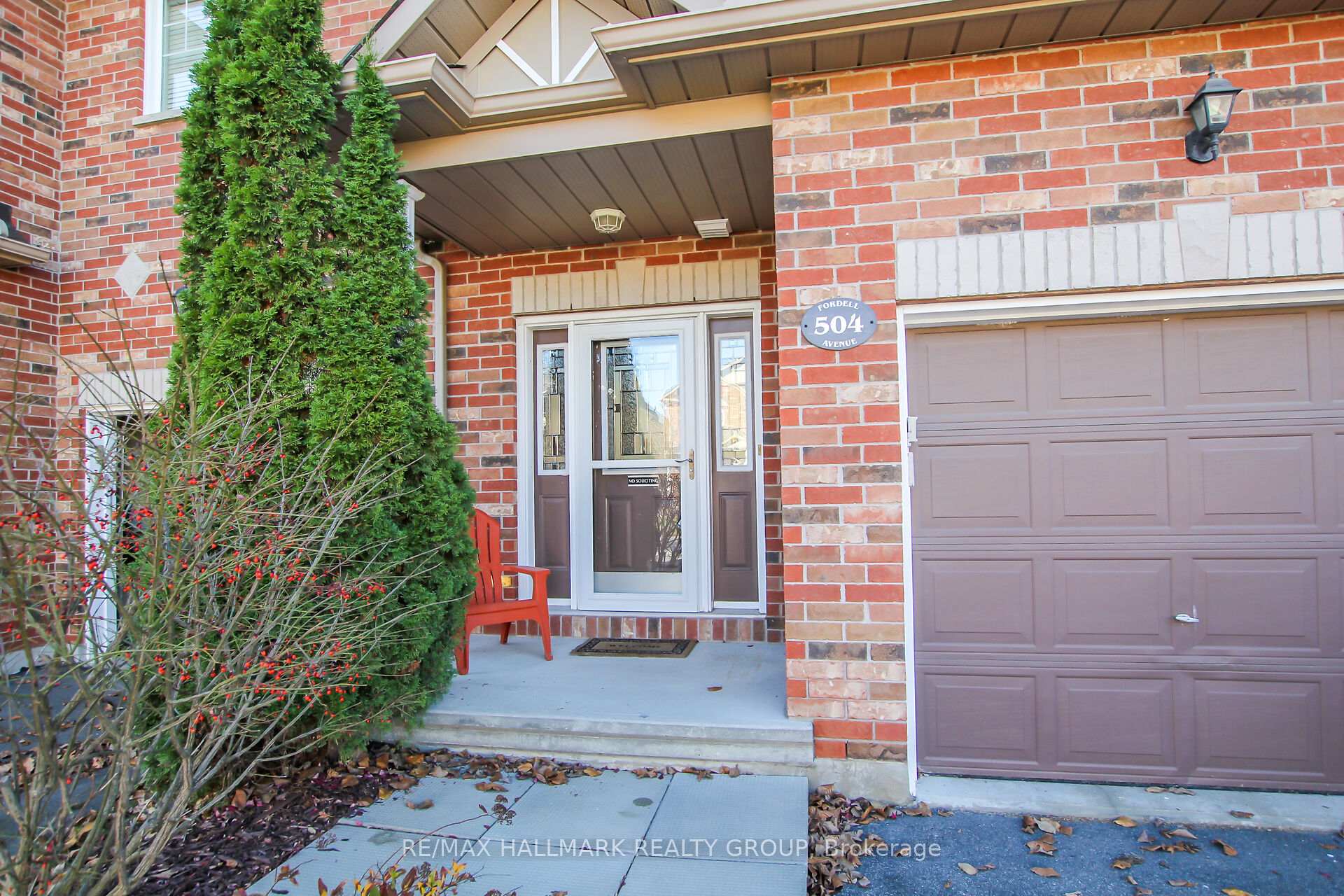 Photo 2 of 504 Fordell Avenue, Ottawa, Kanata - Morgan's Grant/South March — HOMEH
