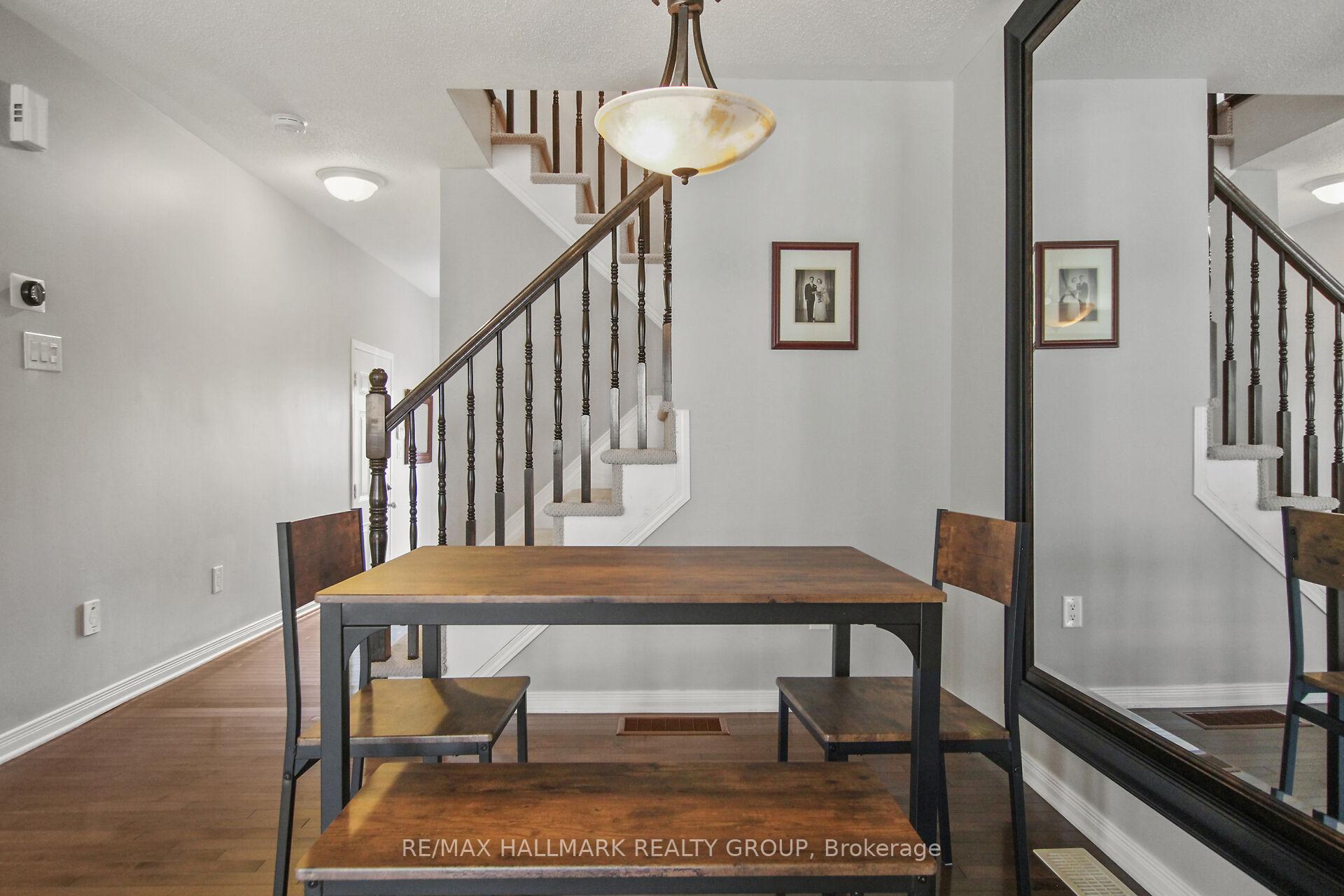 Photo 5 of 504 Fordell Avenue, Ottawa, Kanata - Morgan's Grant/South March — HOMEH