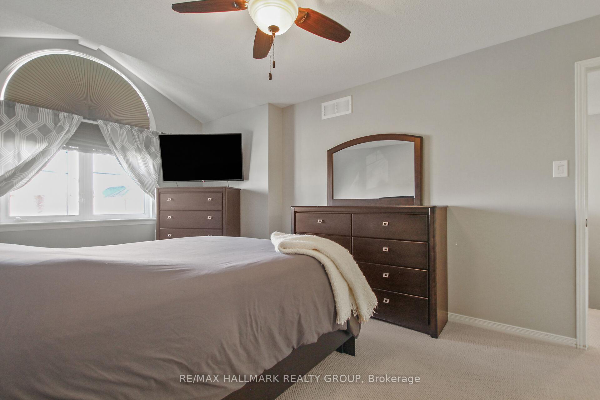 Photo 17 of 504 Fordell Avenue, Ottawa, Kanata - Morgan's Grant/South March — HOMEH