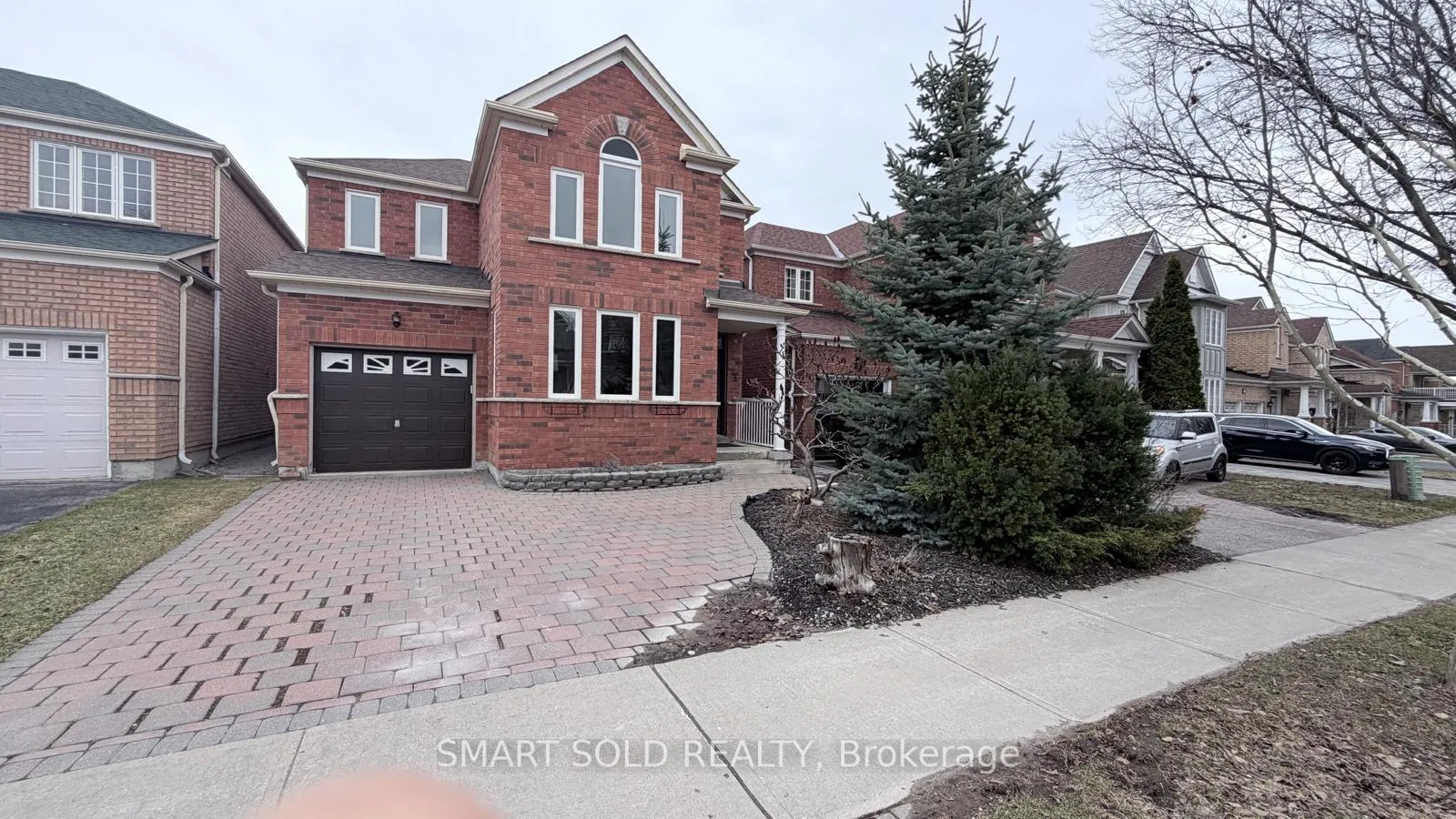 Photo 2 of 3 Manorwood Drive, Markham, Berczy — HOMEH