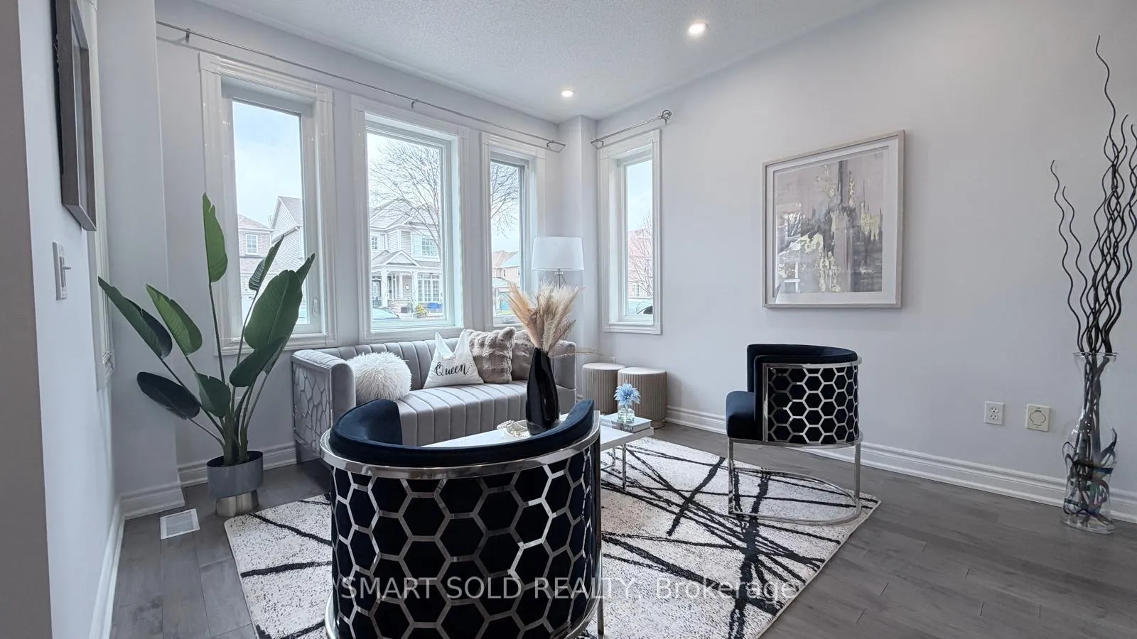 Photo 3 of 3 Manorwood Drive, Markham, Berczy — HOMEH