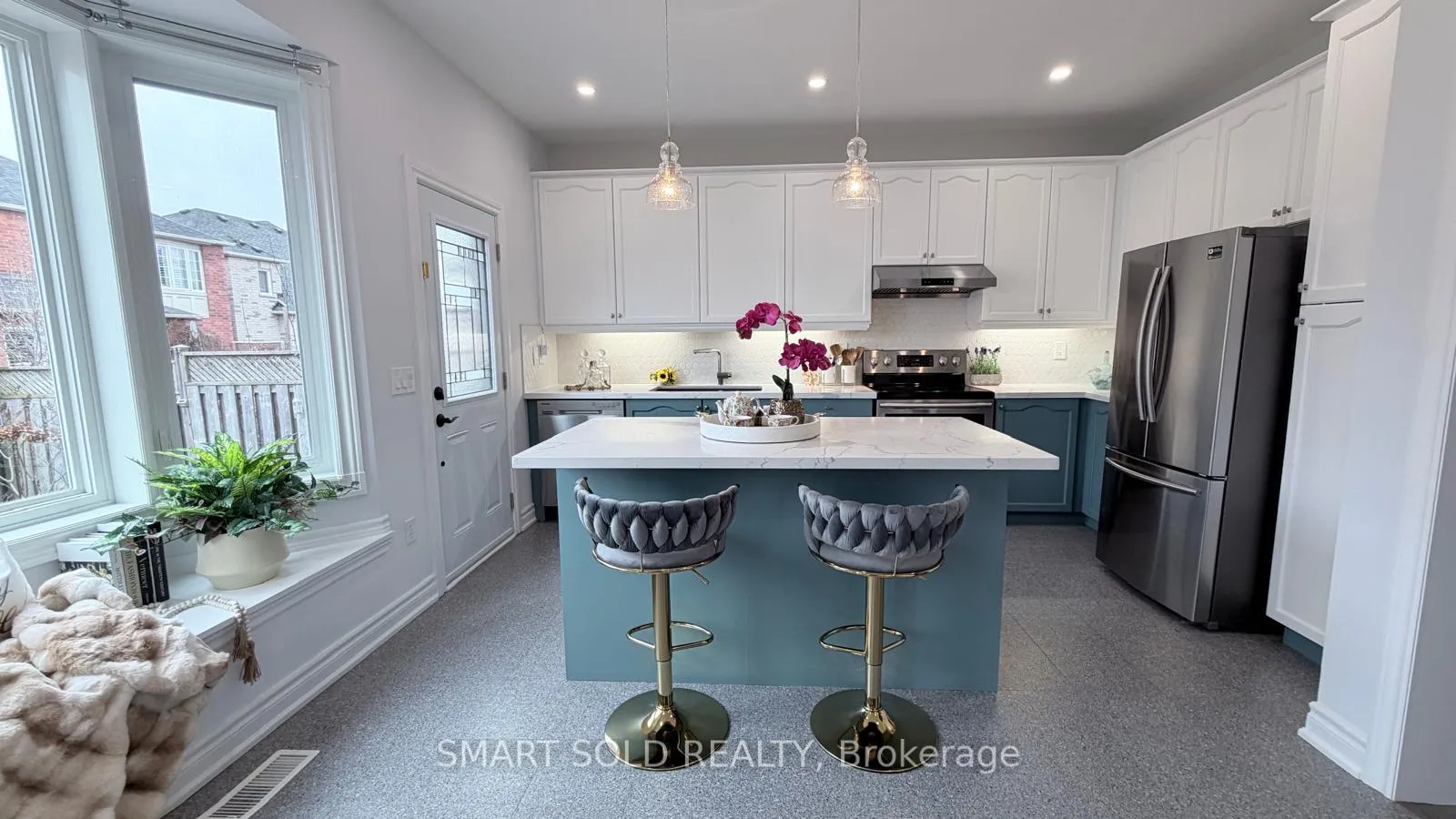 Photo 8 of 3 Manorwood Drive, Markham, Berczy — HOMEH
