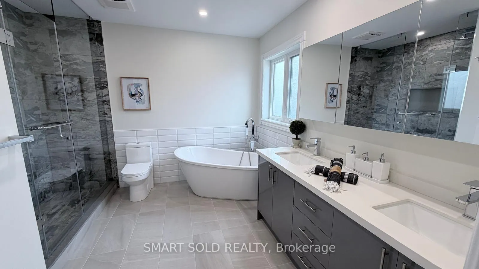 Photo 19 of 3 Manorwood Drive, Markham, Berczy — HOMEH