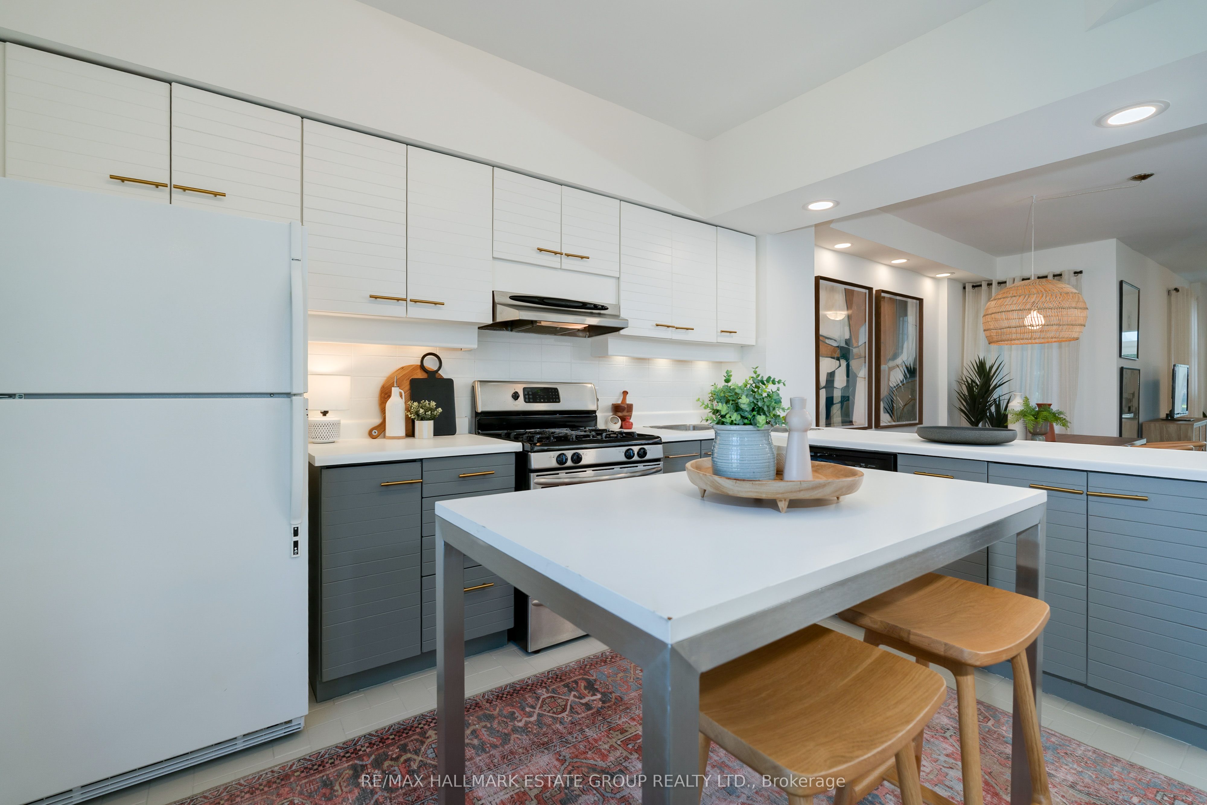 Photo 52 of 123 Withrow Avenue, Toronto, North Riverdale — HOMEH