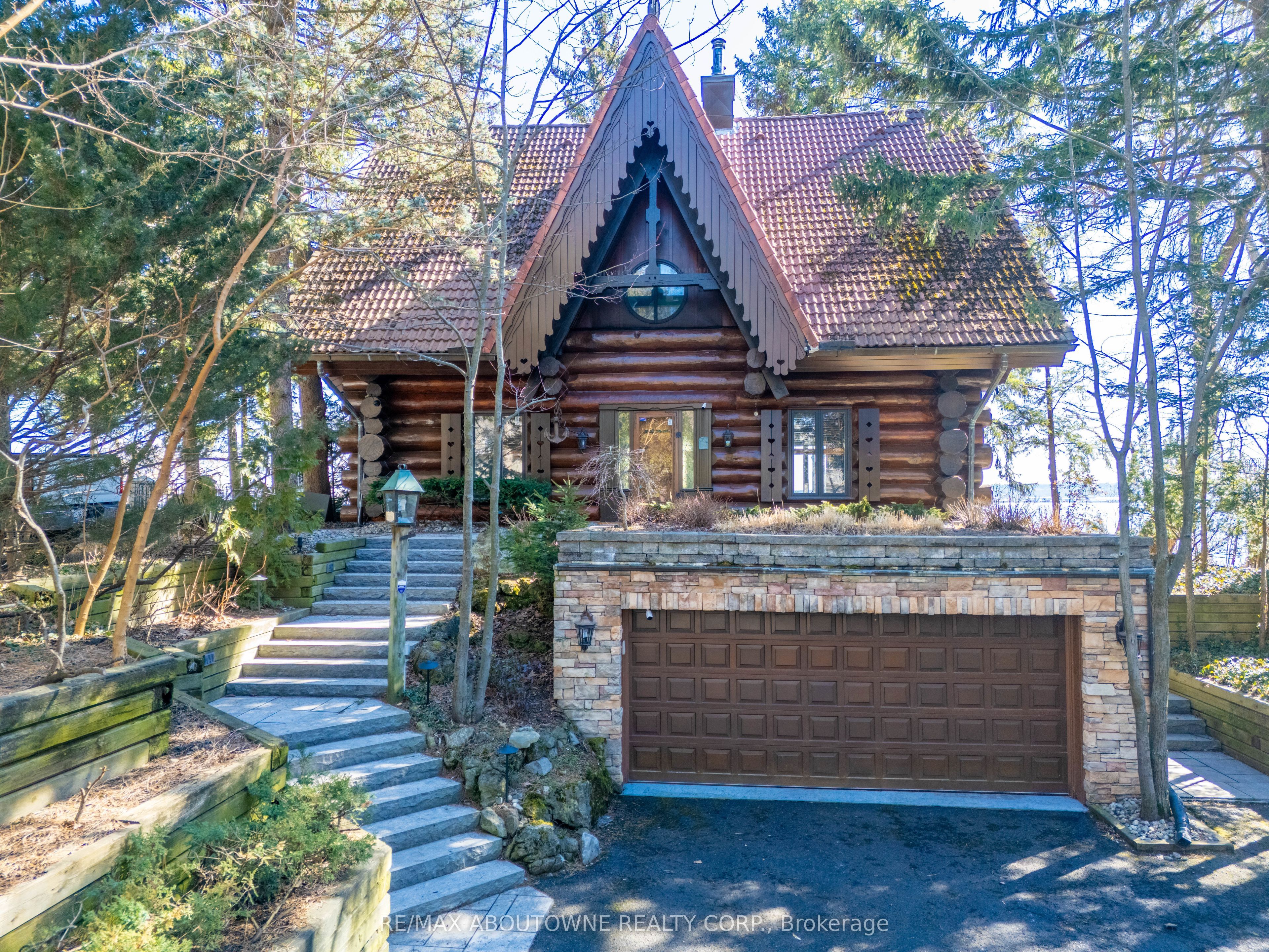 Photo 2 of 270 North Shore Boulevard E, Burlington, LaSalle — HOMEH