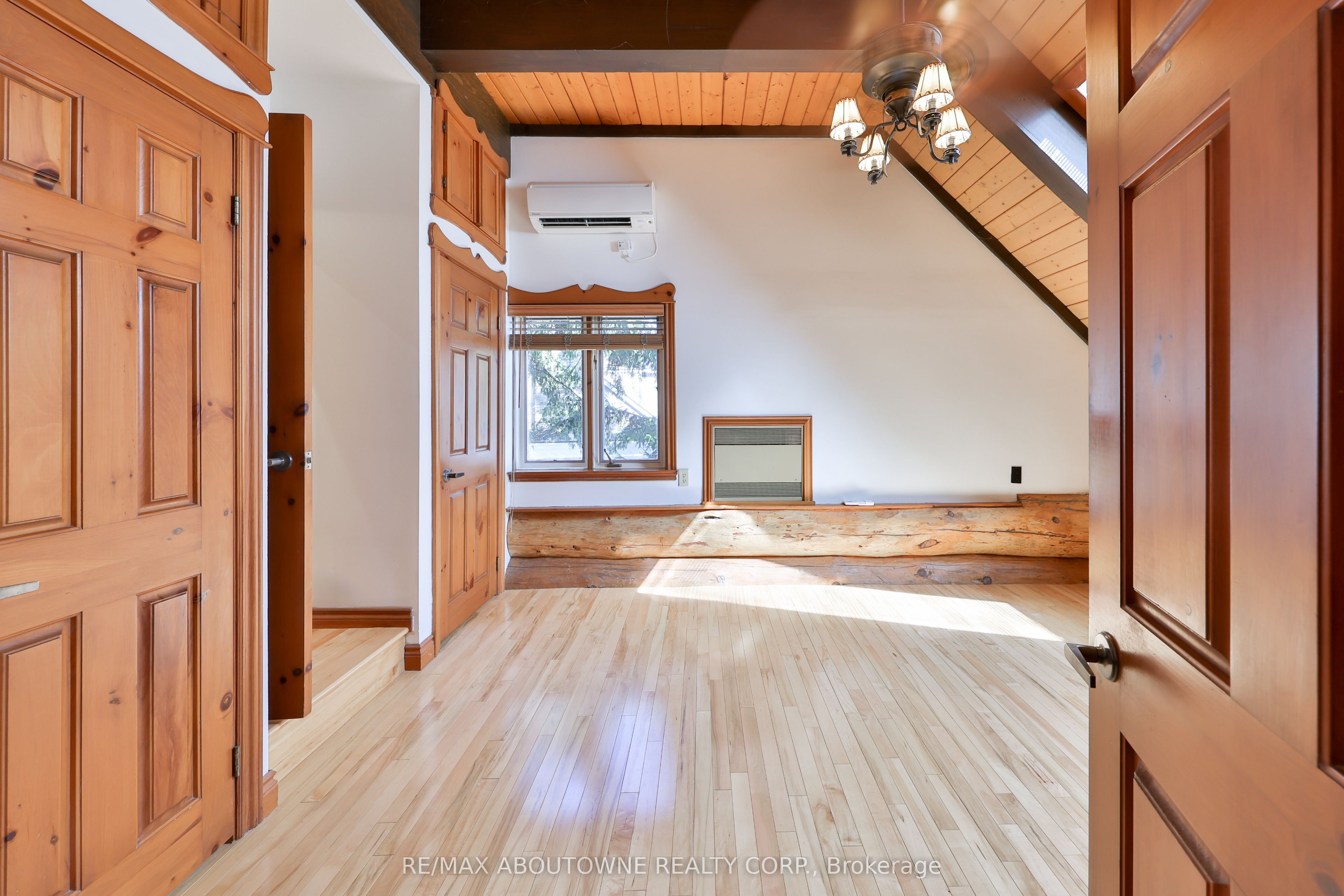Photo 71 of 270 North Shore Boulevard E, Burlington, LaSalle — HOMEH