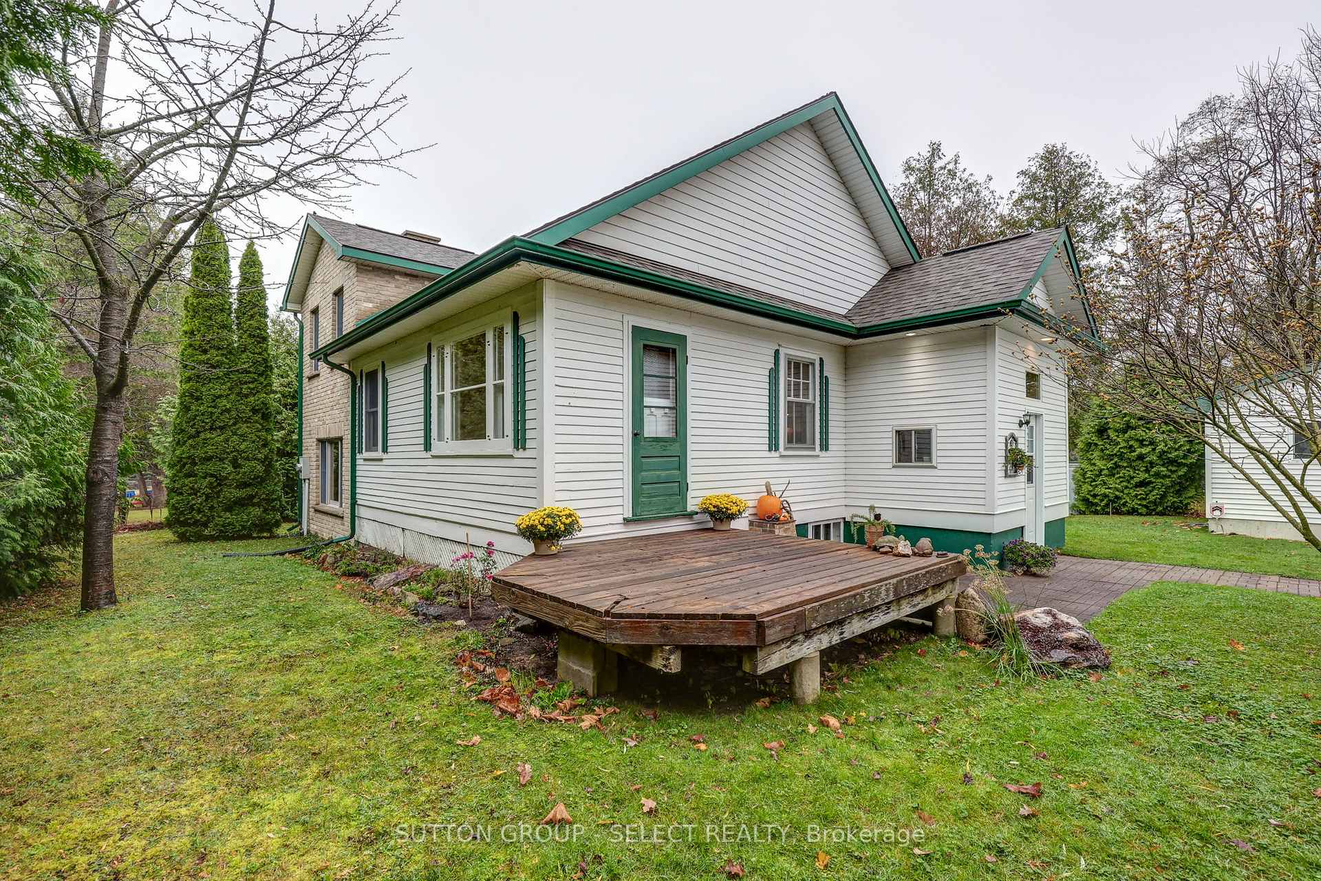 Photo 1 of 1 Howard Street W, Bluewater, Bayfield — HOMEH