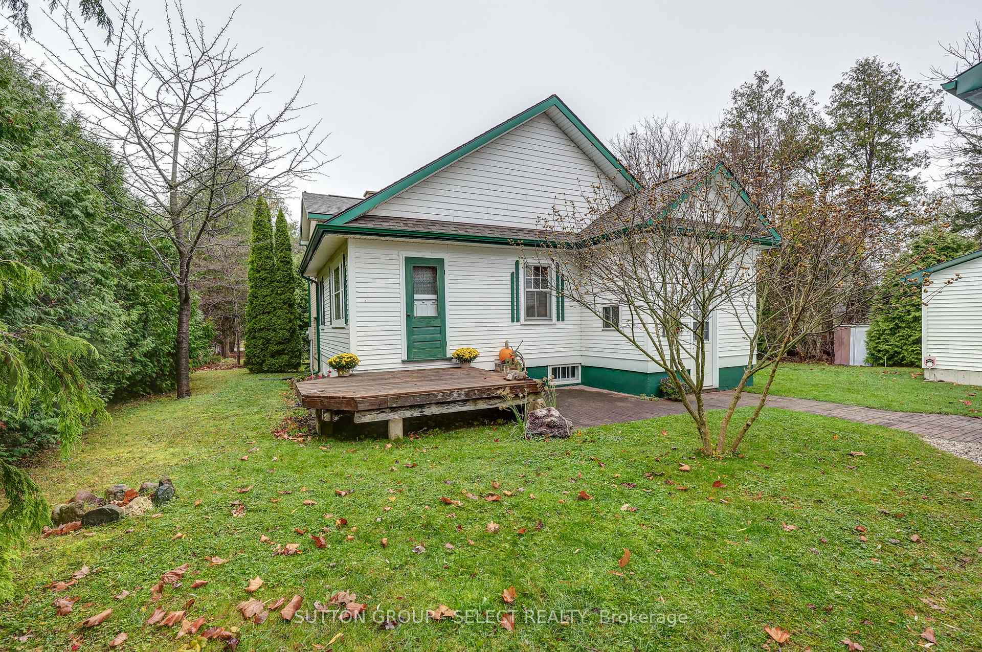 Photo 7 of 1 Howard Street W, Bluewater, Bayfield — HOMEH