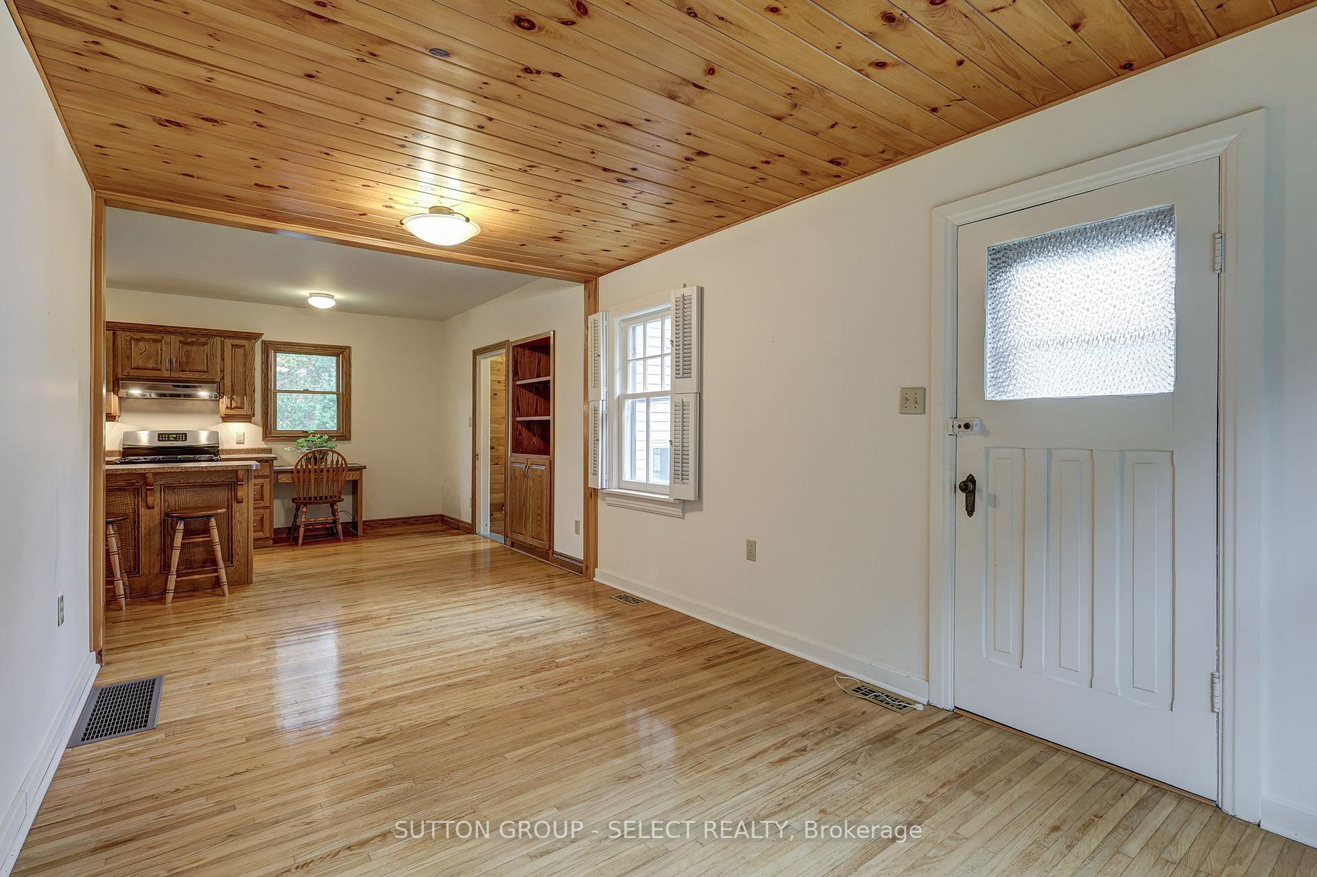 Photo 11 of 1 Howard Street W, Bluewater, Bayfield — HOMEH