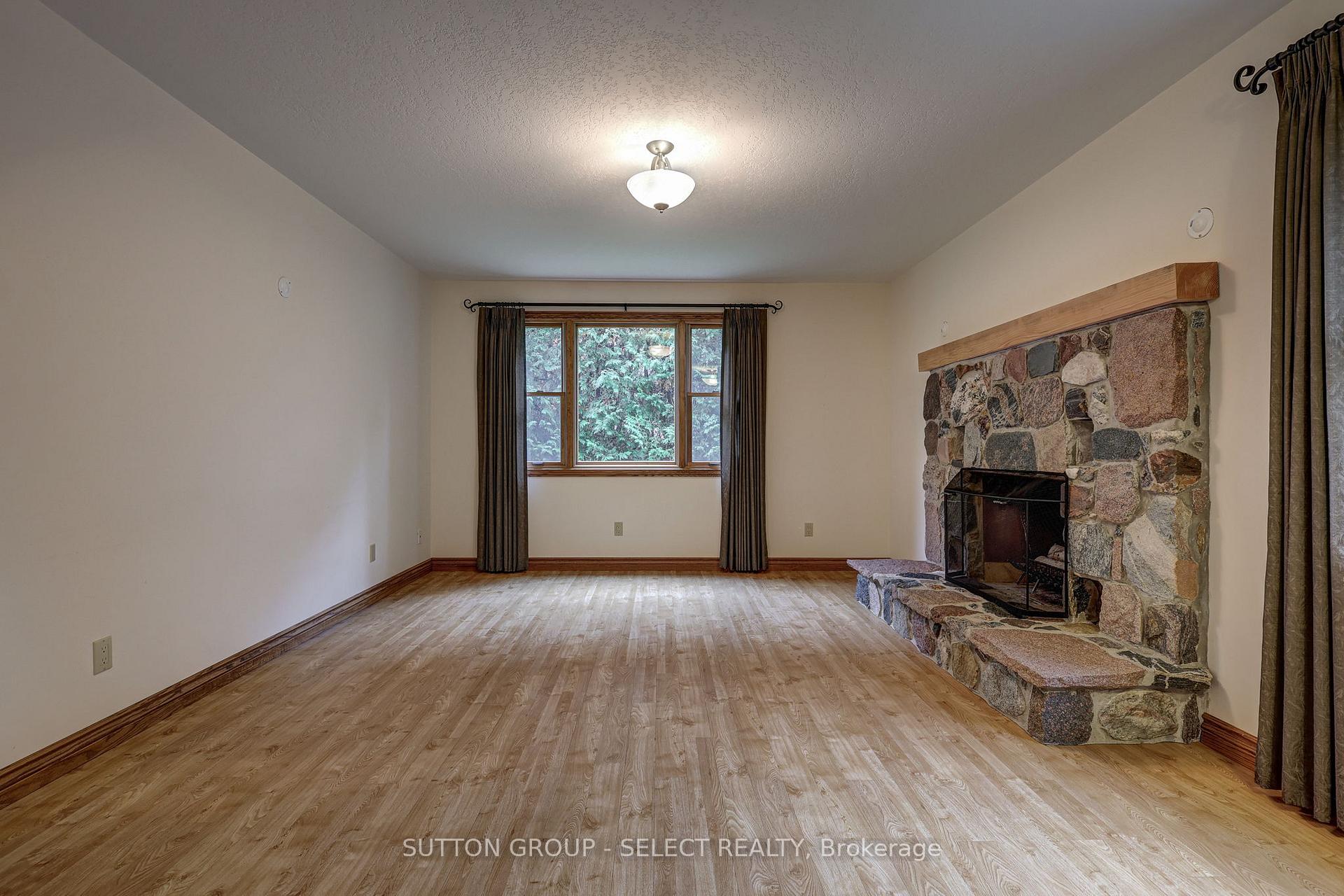 Photo 20 of 1 Howard Street W, Bluewater, Bayfield — HOMEH