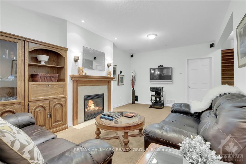 Photo 6 of 130 Granite Court, Ottawa, Kanata - Emerald Meadows/Trailwest — HOMEH