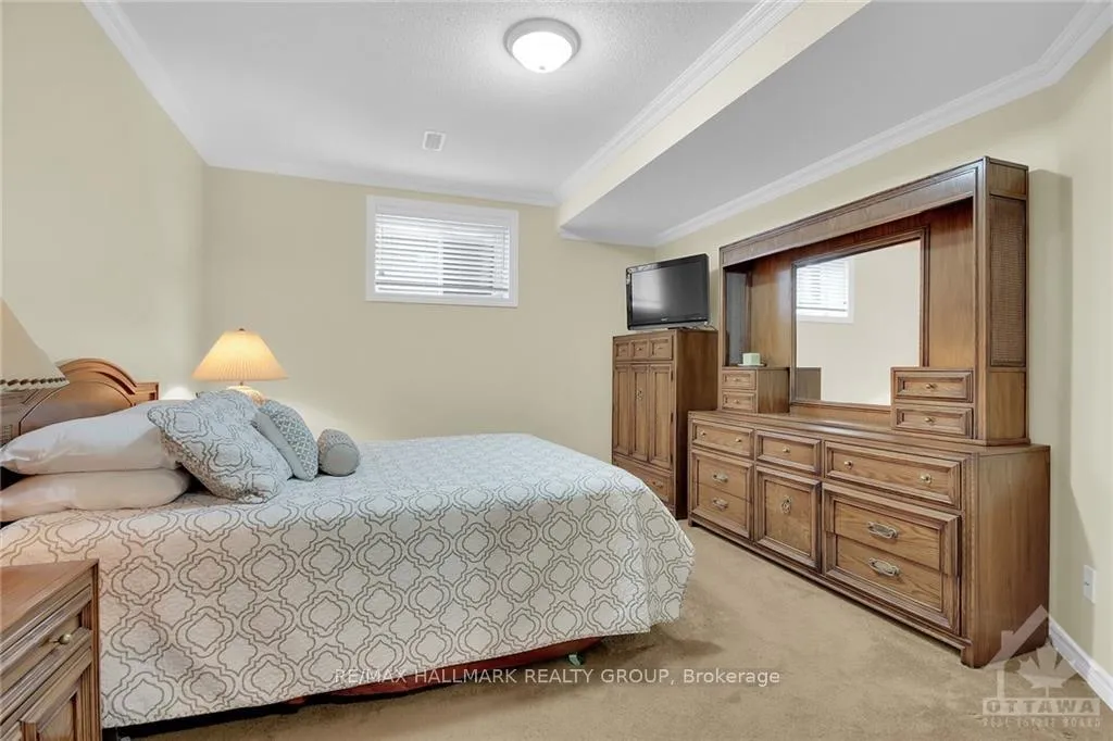 Photo 18 of 130 Granite Court, Ottawa, Kanata - Emerald Meadows/Trailwest — HOMEH