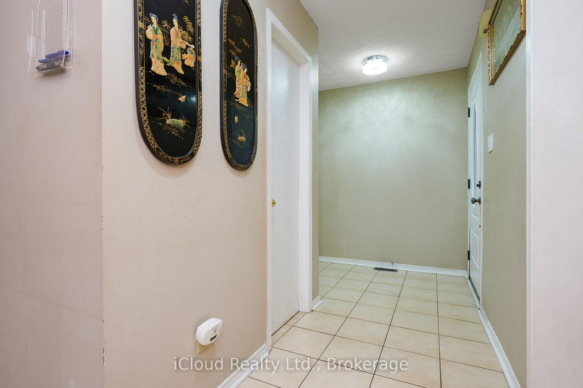 Photo 18 of 66 Dutch Crescent, Brampton, Fletcher's Creek South — HOMEH
