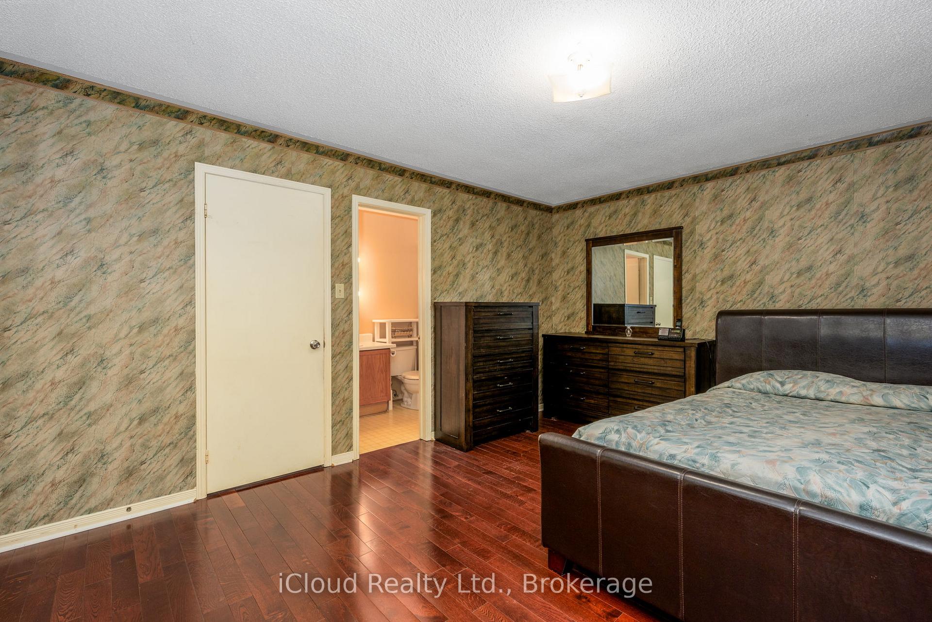 Photo 26 of 66 Dutch Crescent, Brampton, Fletcher's Creek South — HOMEH